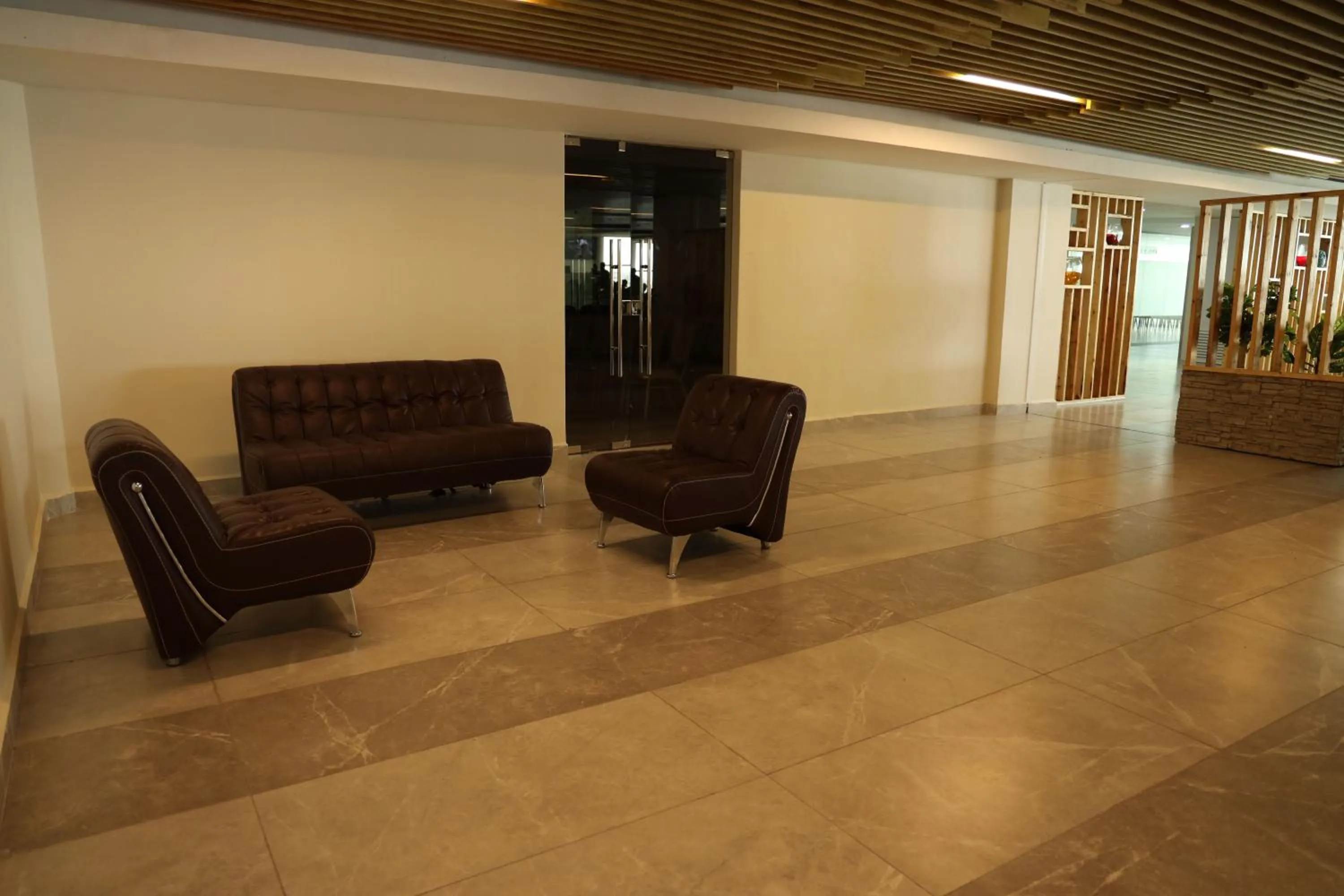 Library in PrideInn Plaza Nairobi Airport