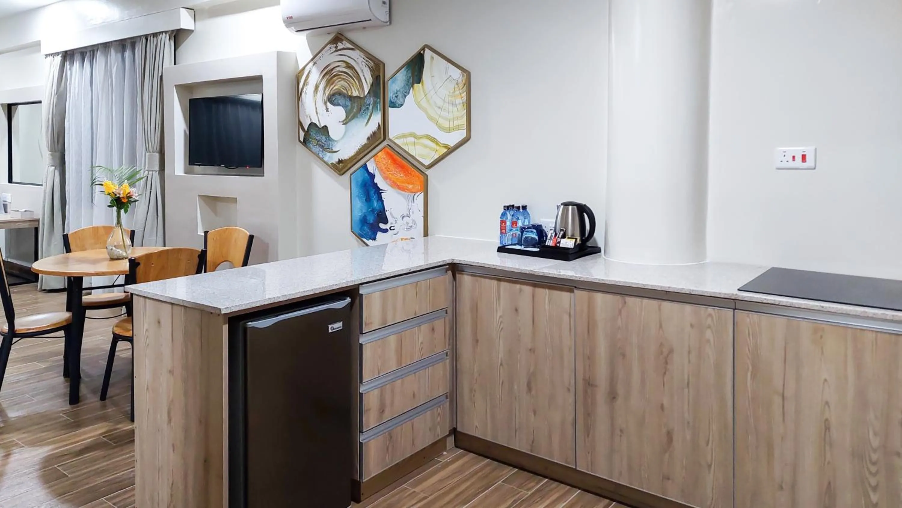 TV and multimedia in PrideInn Plaza Nairobi Airport