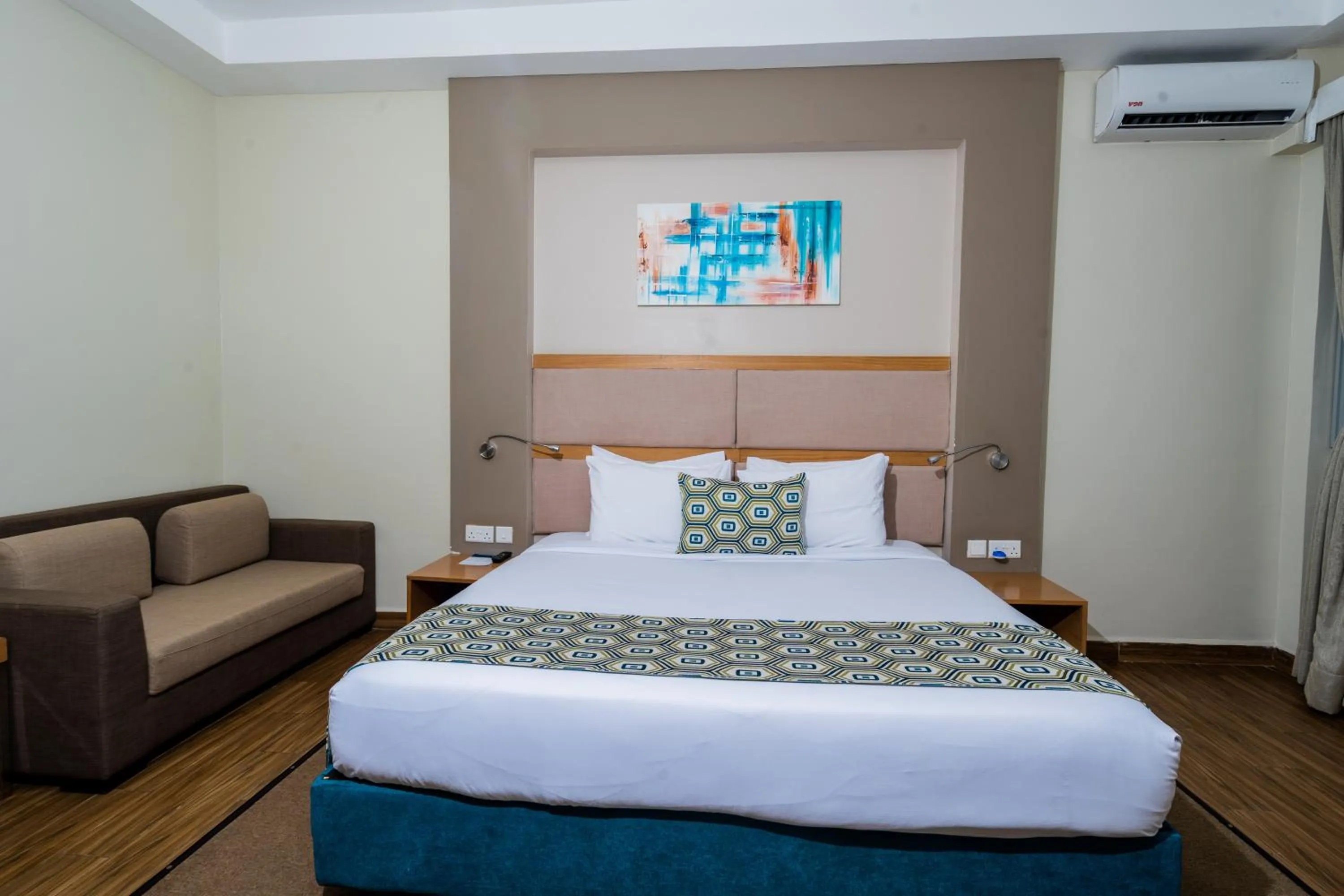 Bed in PrideInn Plaza Nairobi Airport