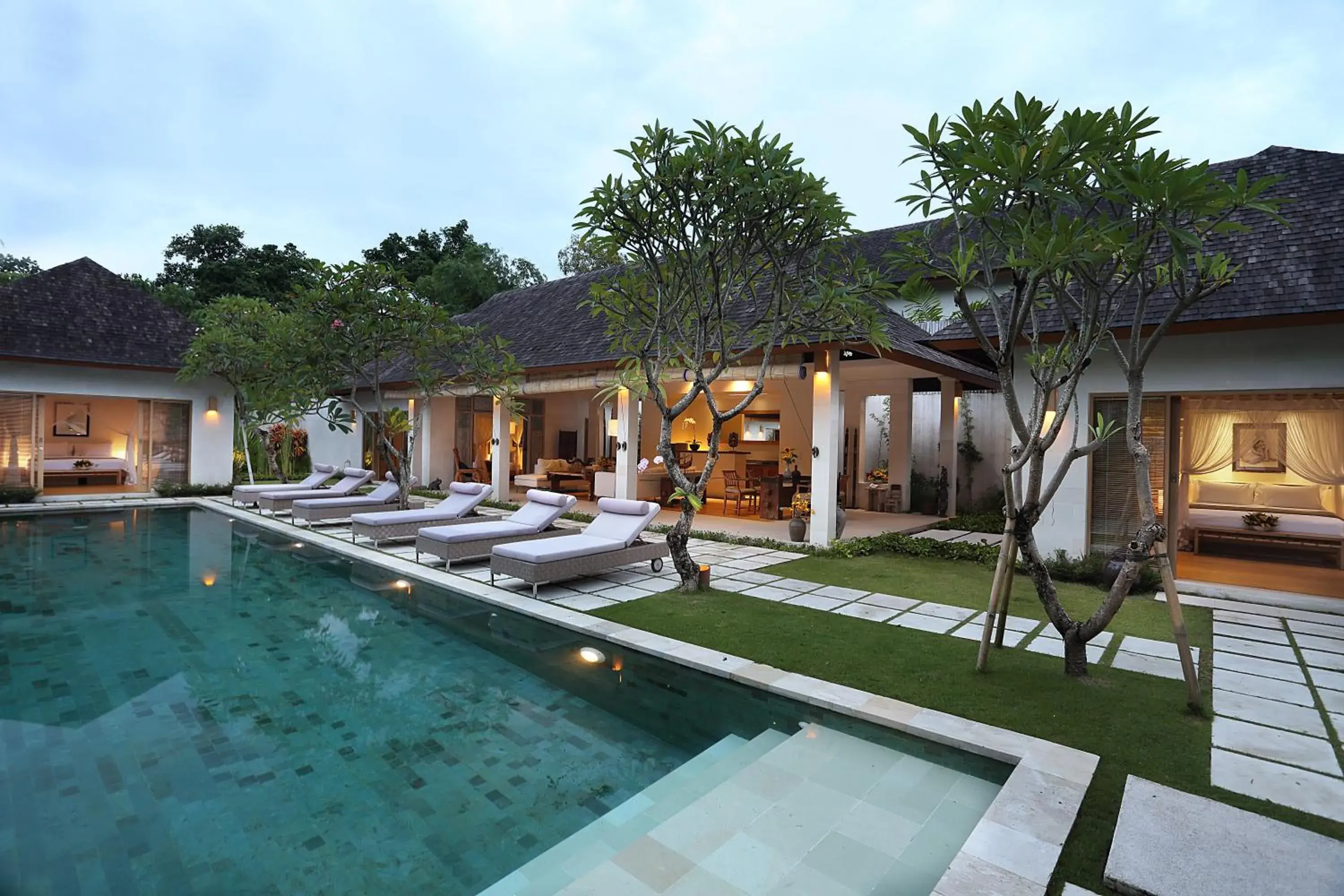 Three-Bedroom Villa with Private Pool in Villa Bali Asri Batubelig Three-Bedroom Villa with Private Pool in Villa Bali Asri Batubelig