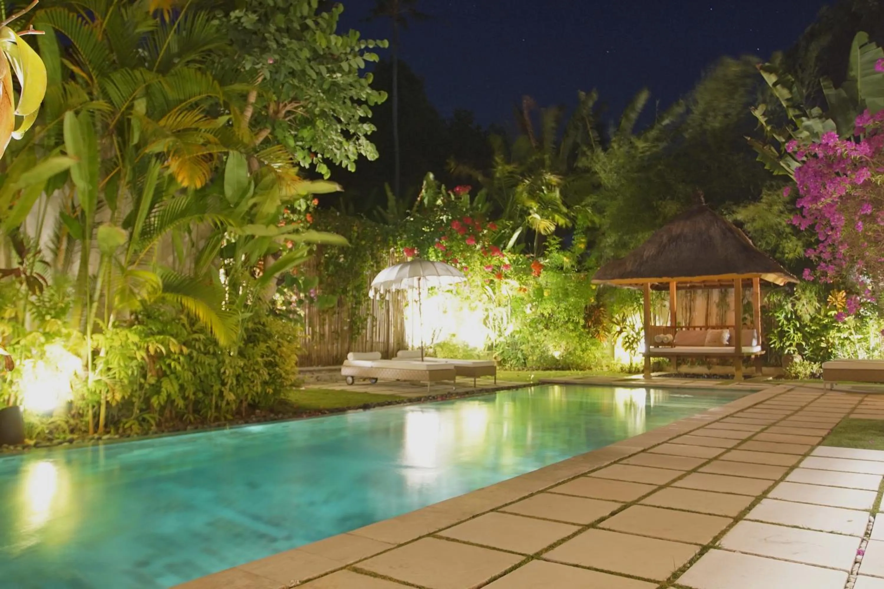 Night in Villa Bali Asri Batubelig