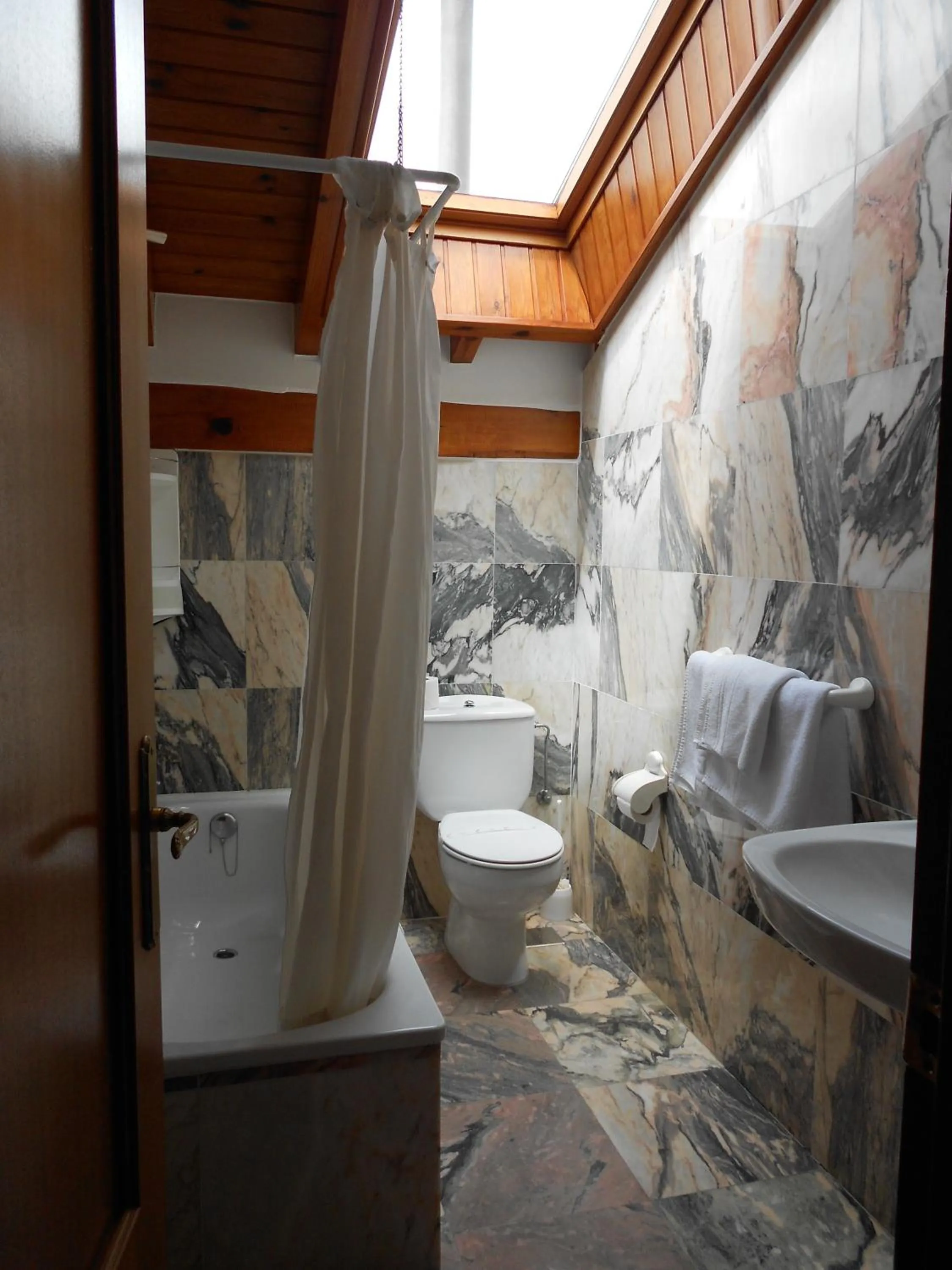 Toilet in Hotel Narcea