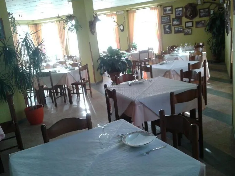 Restaurant/places to eat in Hotel Narcea
