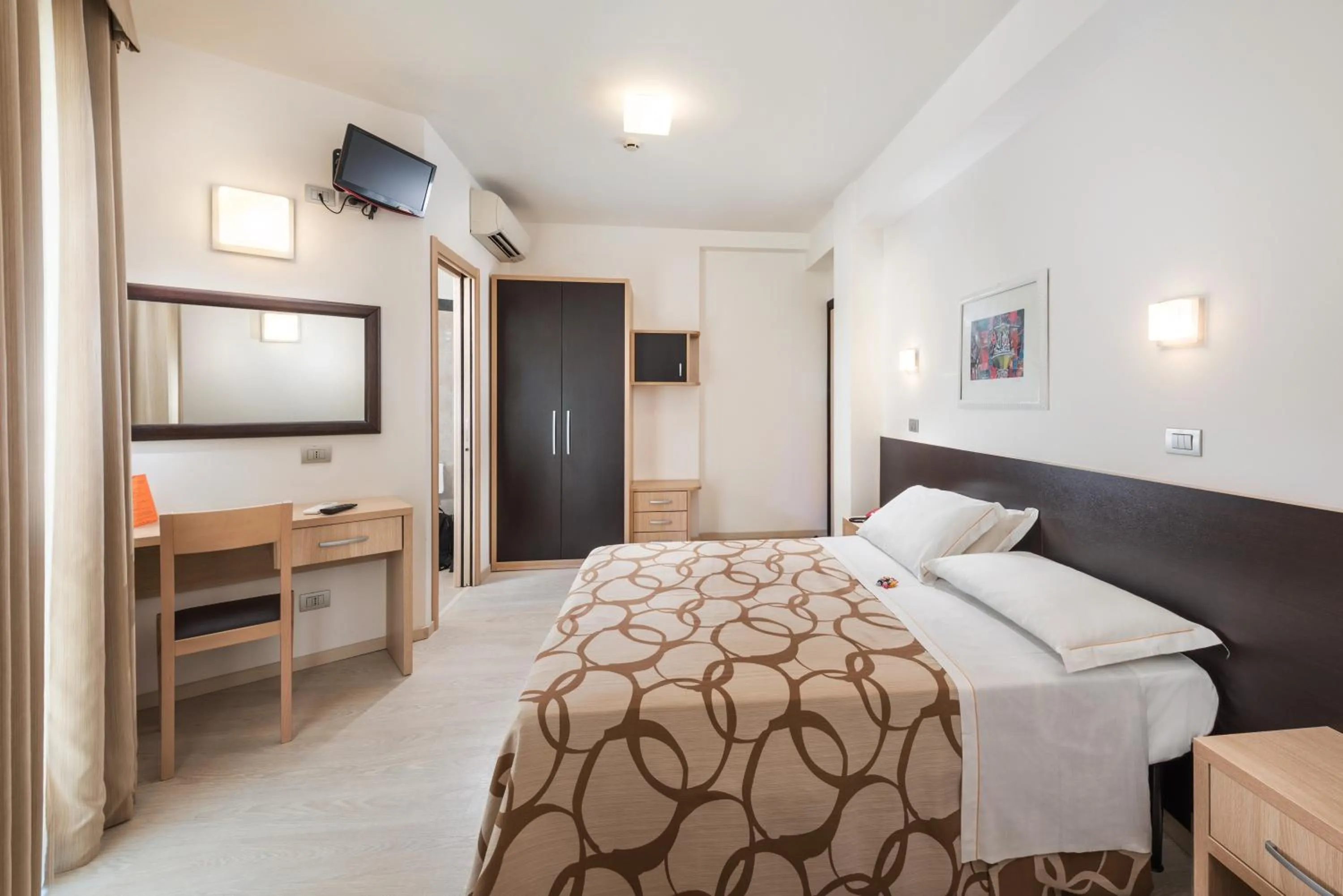 Photo of the whole room, Bed in Hotel Fenix