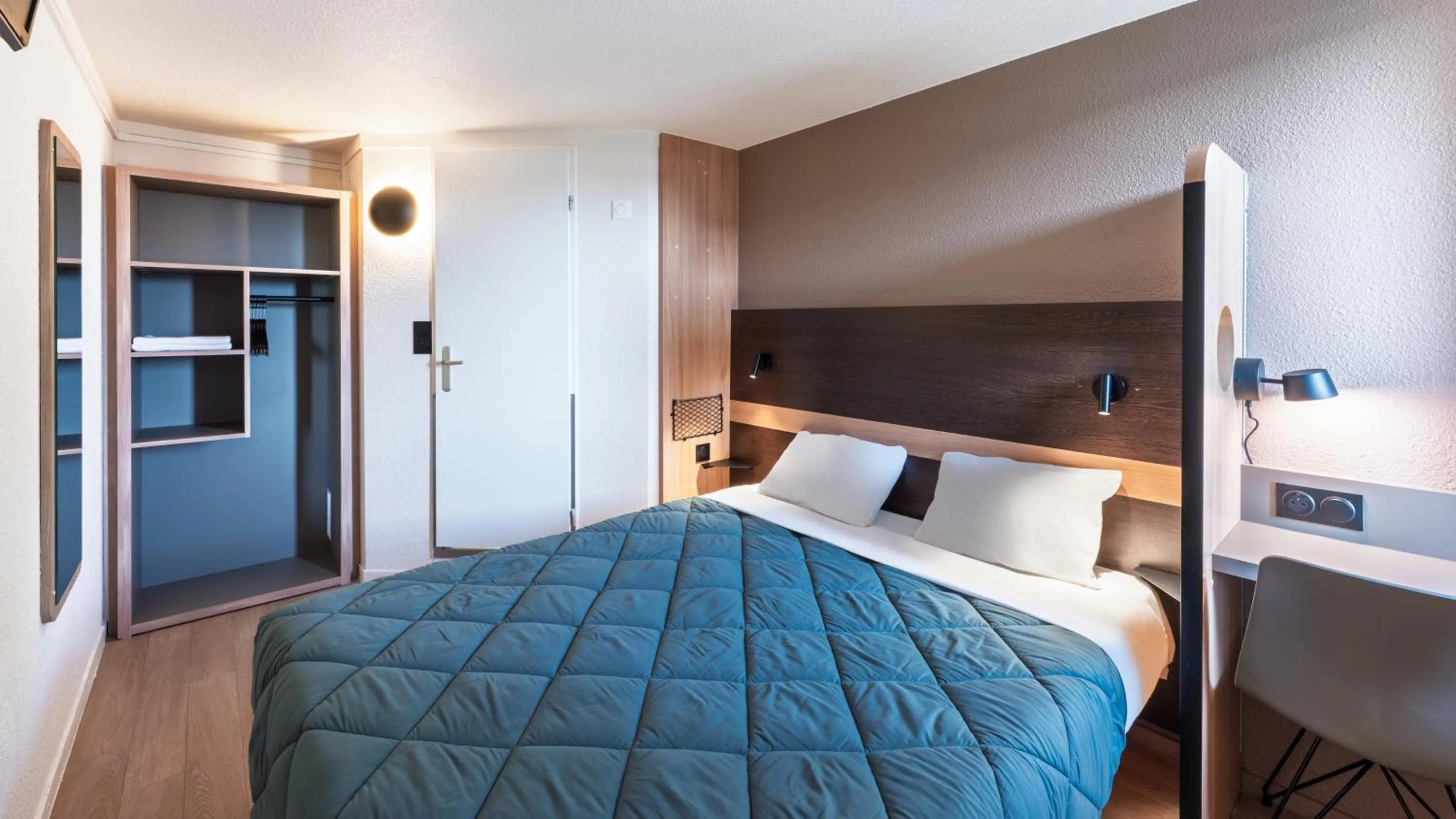 Bed in Premiere Classe Bourges