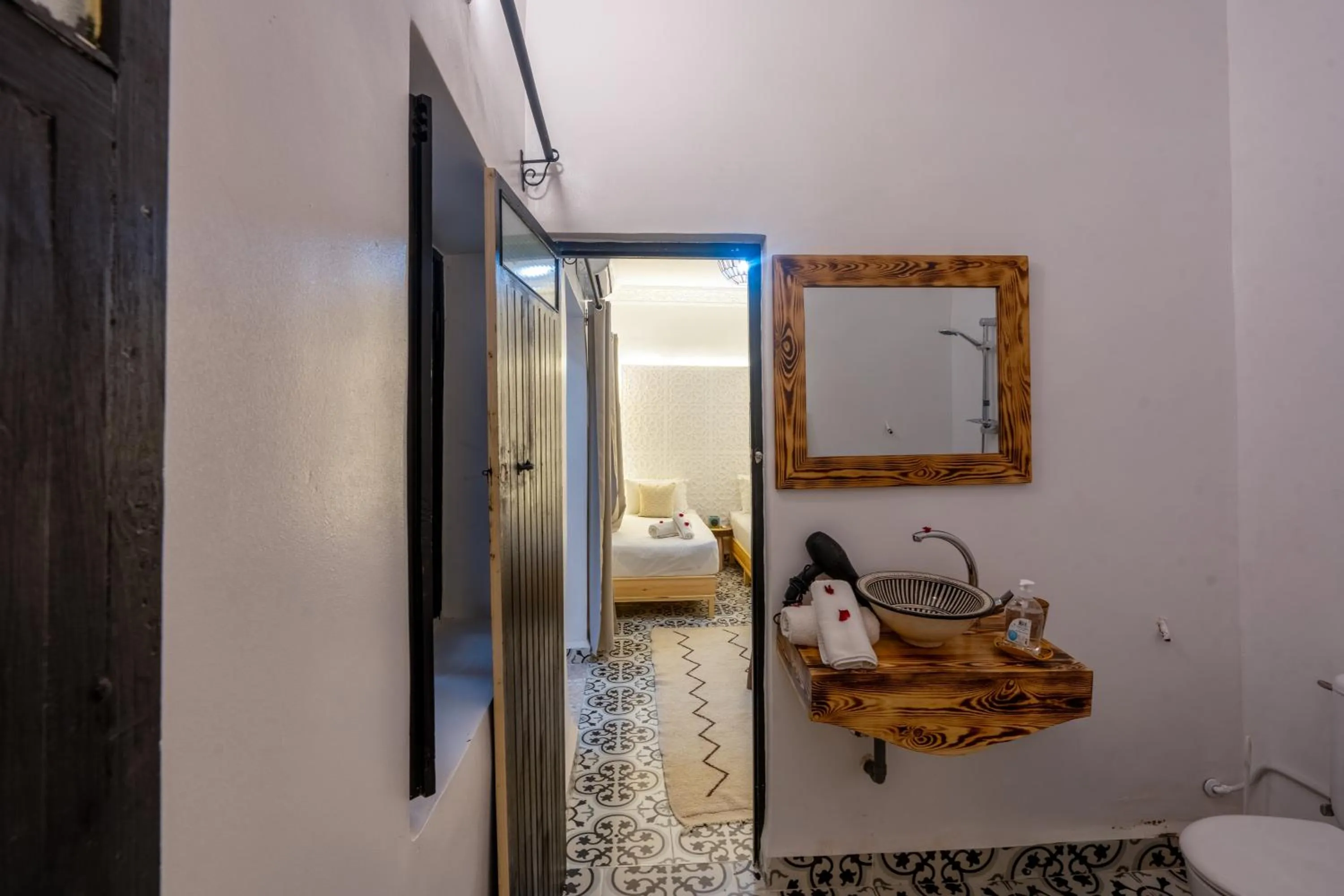 Shower in Riad des remparts Marrakech