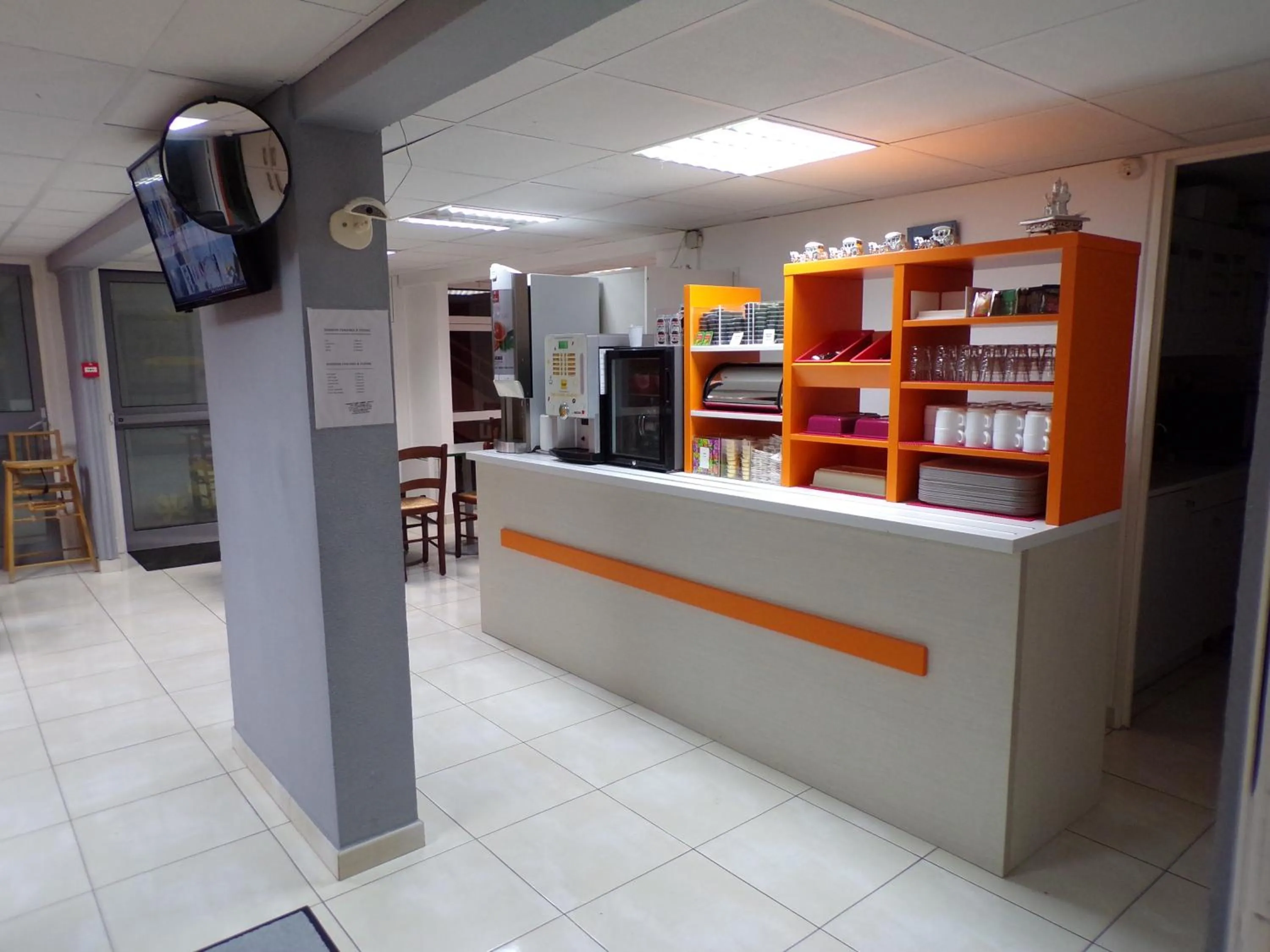 Lobby or reception in Premiere Classe Cambrai Proville