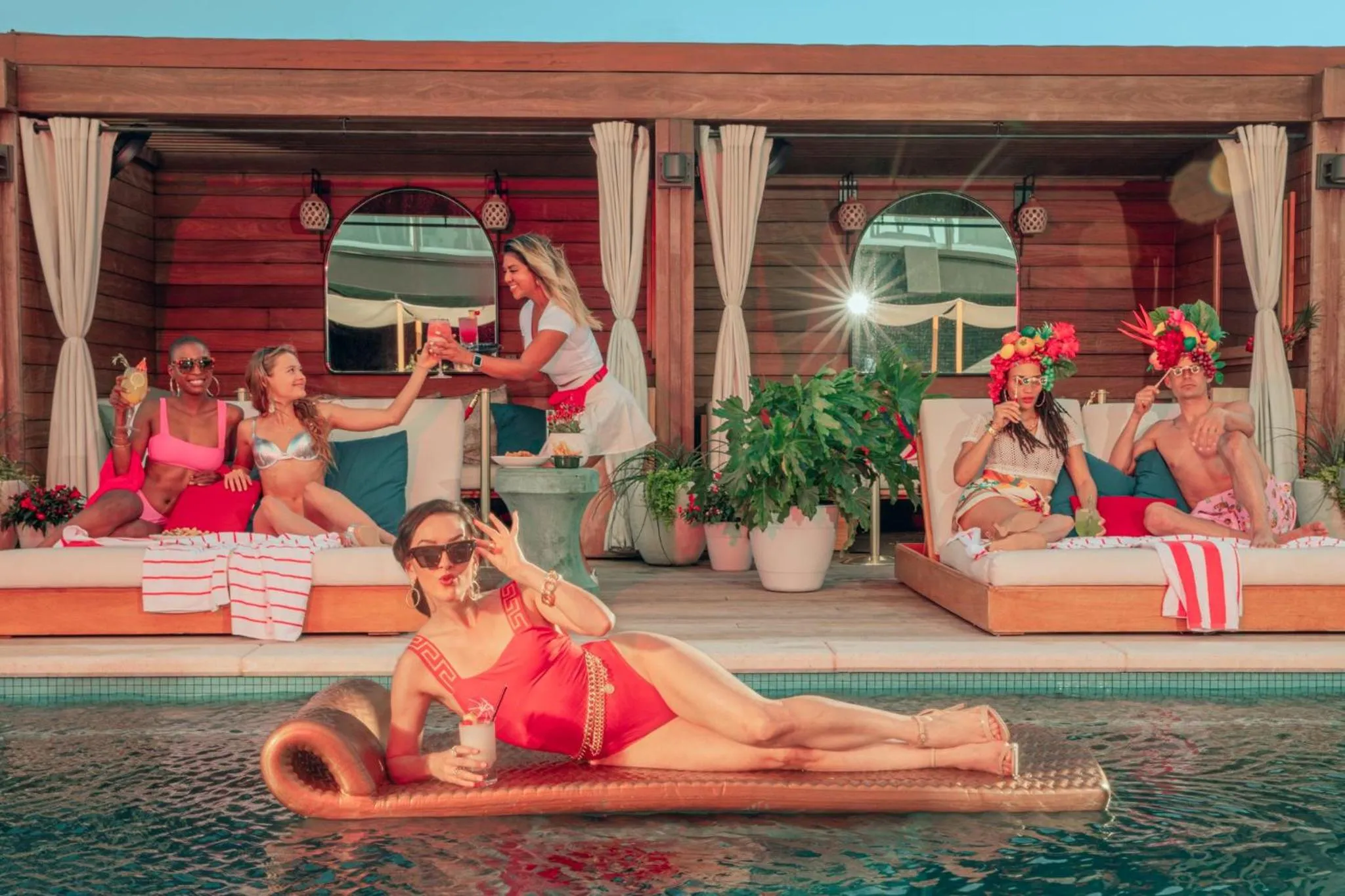 Swimming pool in Virgin Hotels Dallas