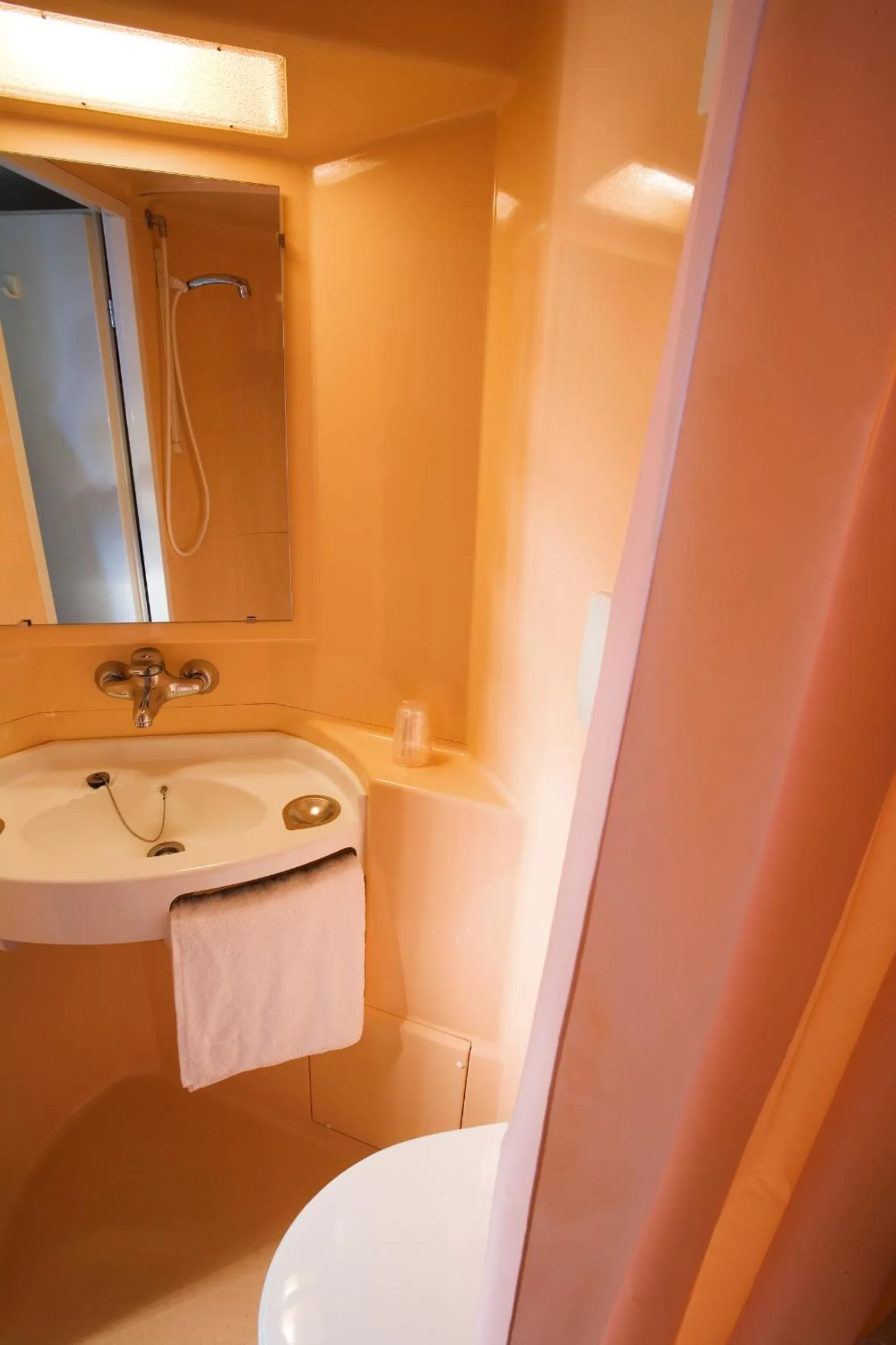 Shower in Premiere Classe Bayonne