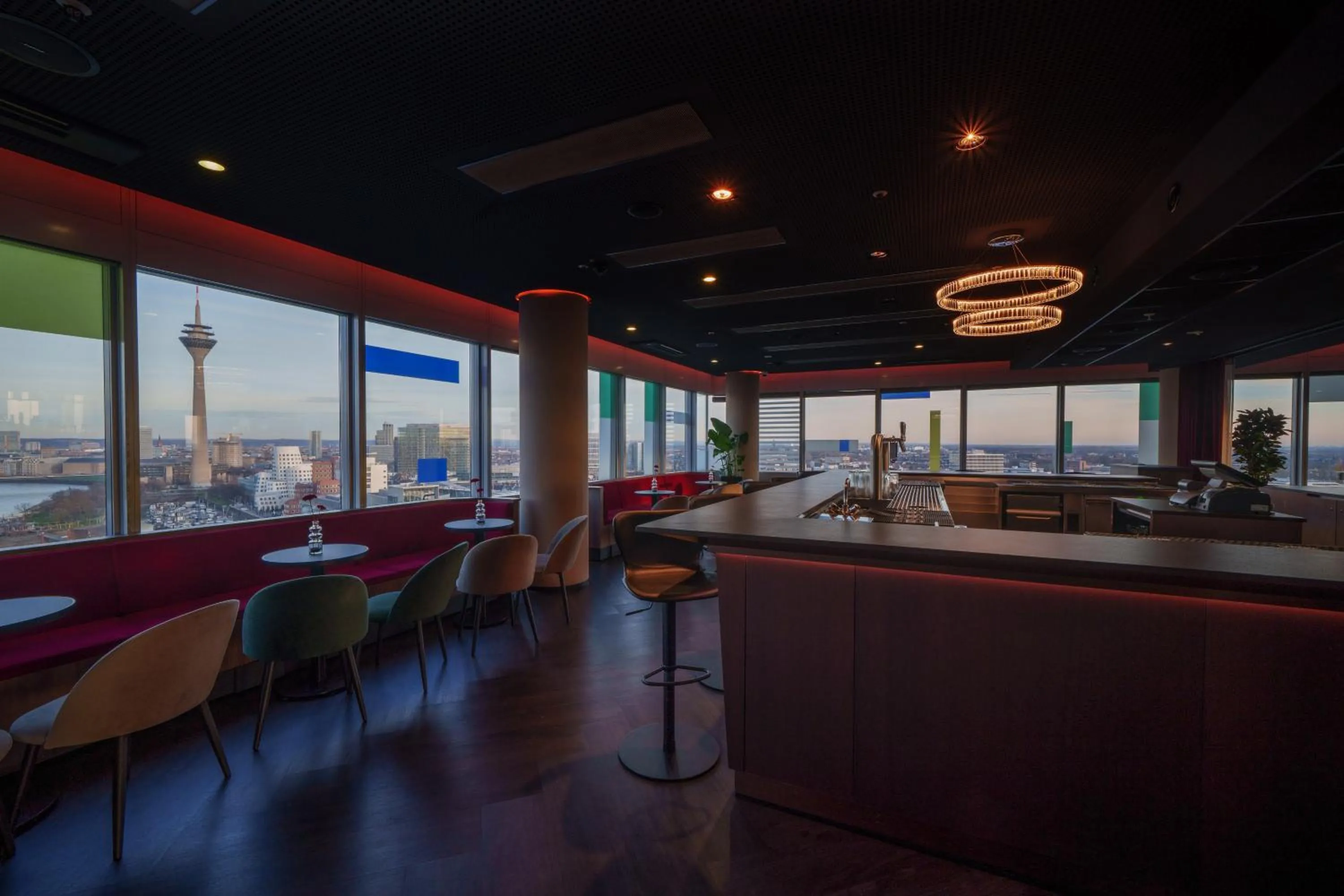 Restaurant/places to eat in INNSiDE by Meliá Düsseldorf Hafen