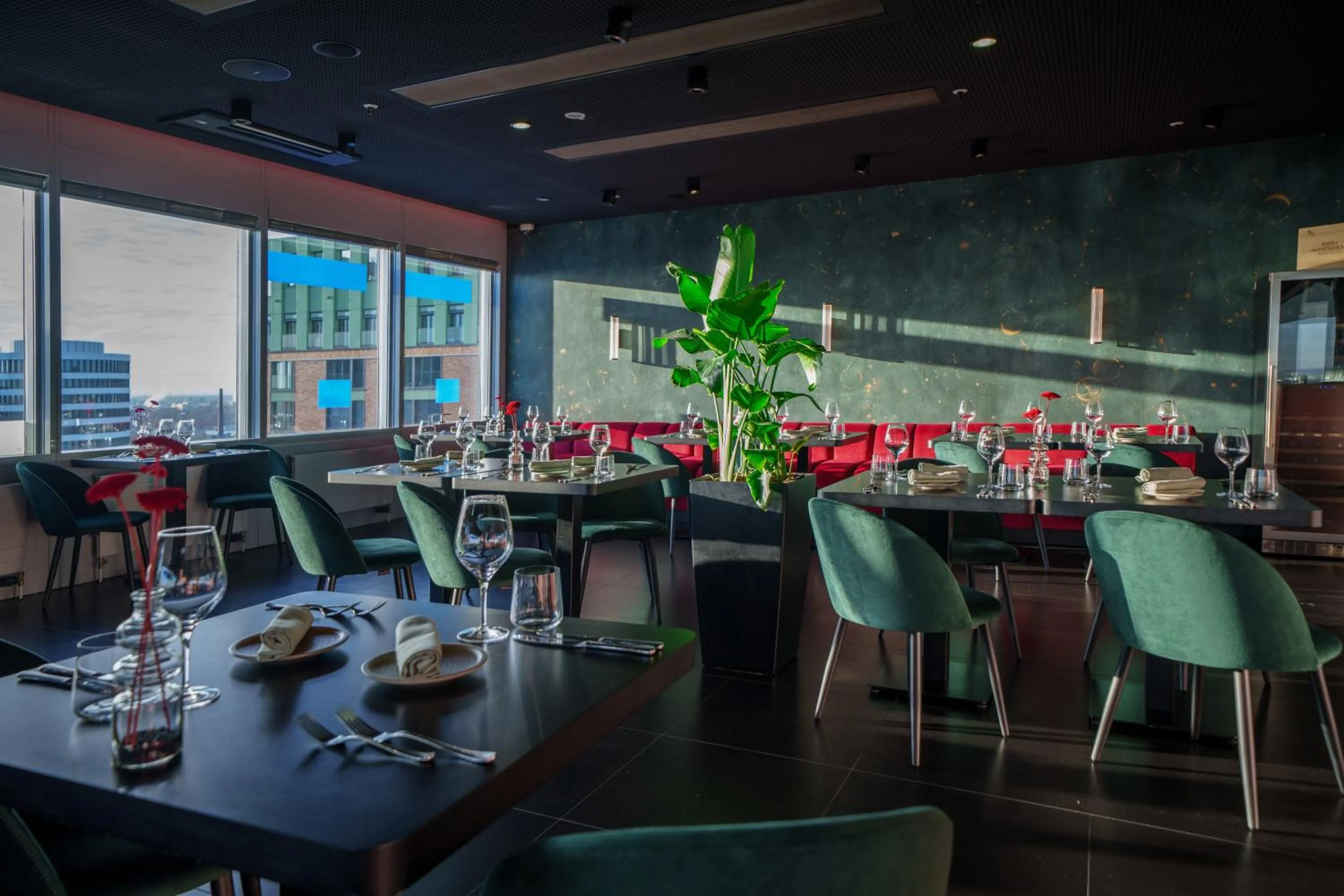 Restaurant/places to eat in INNSiDE by Meliá Düsseldorf Hafen