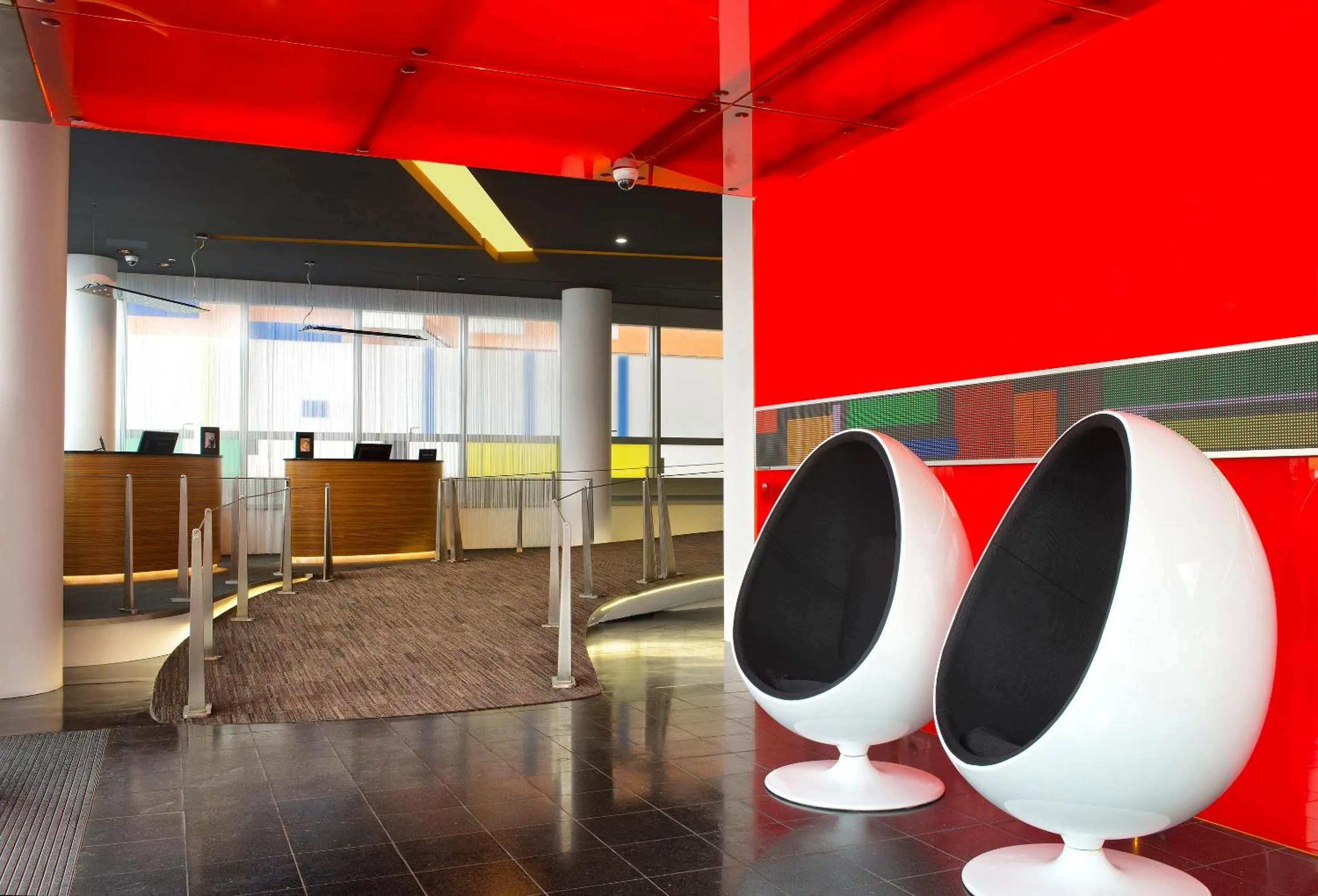 Lobby or reception in INNSiDE by Meliá Düsseldorf Hafen