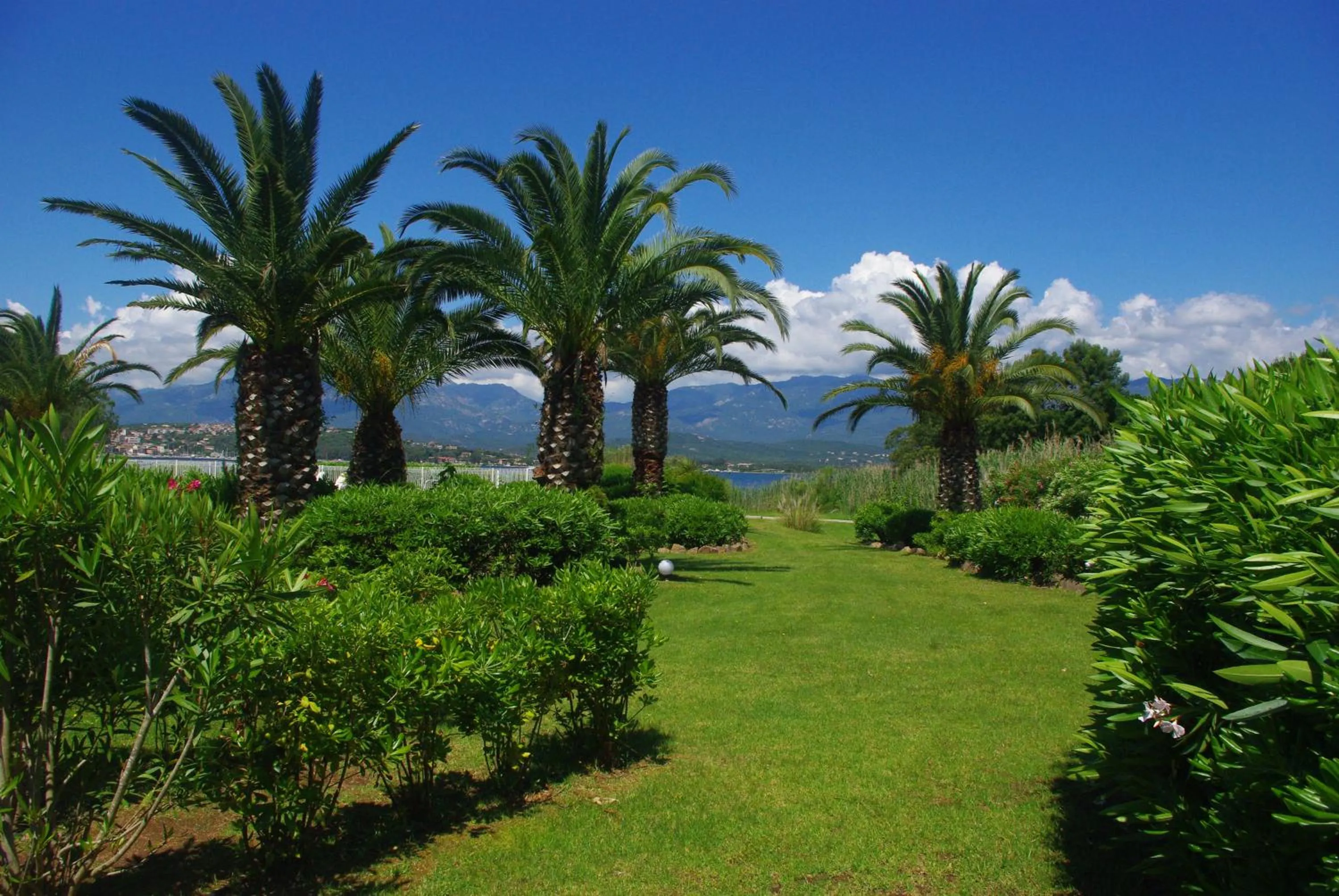 Garden in Résidence Le Village Marin