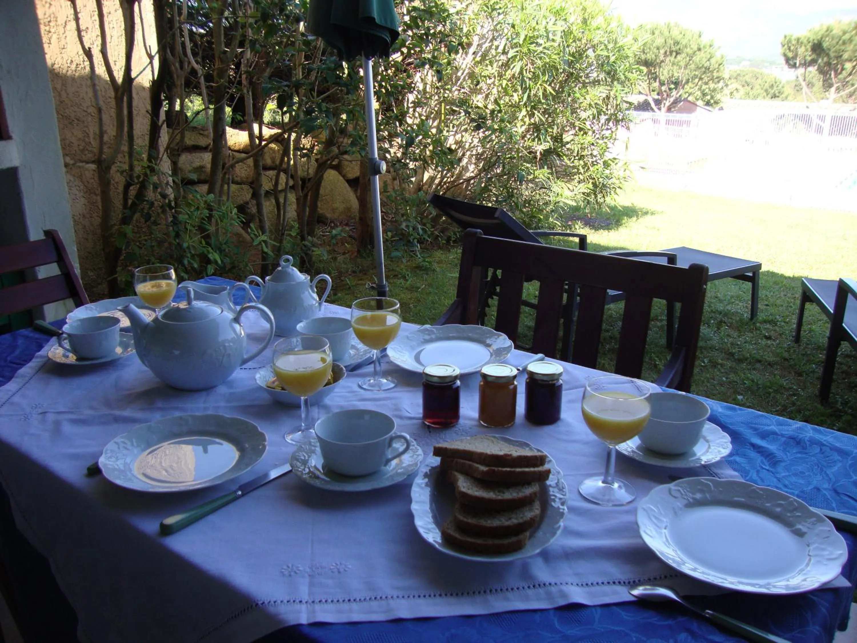 Food and drinks in Résidence Le Village Marin