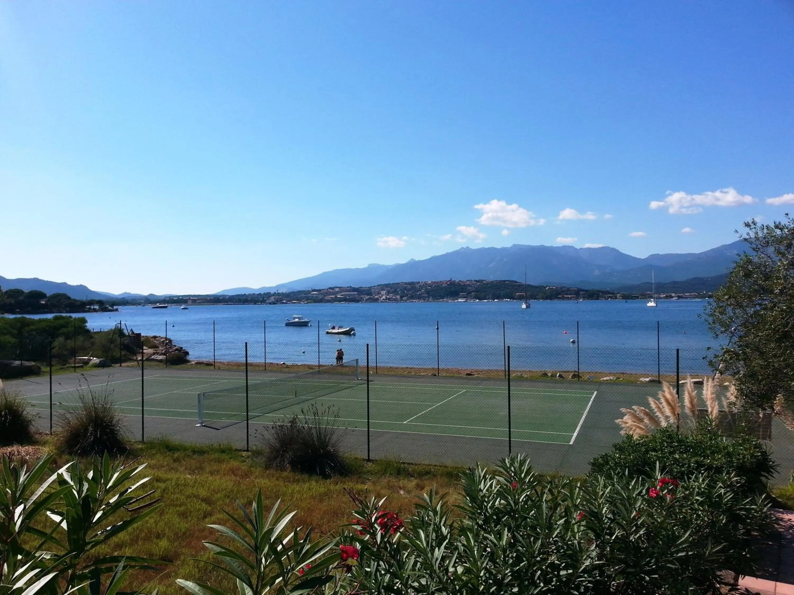 Tennis court in Résidence Le Village Marin