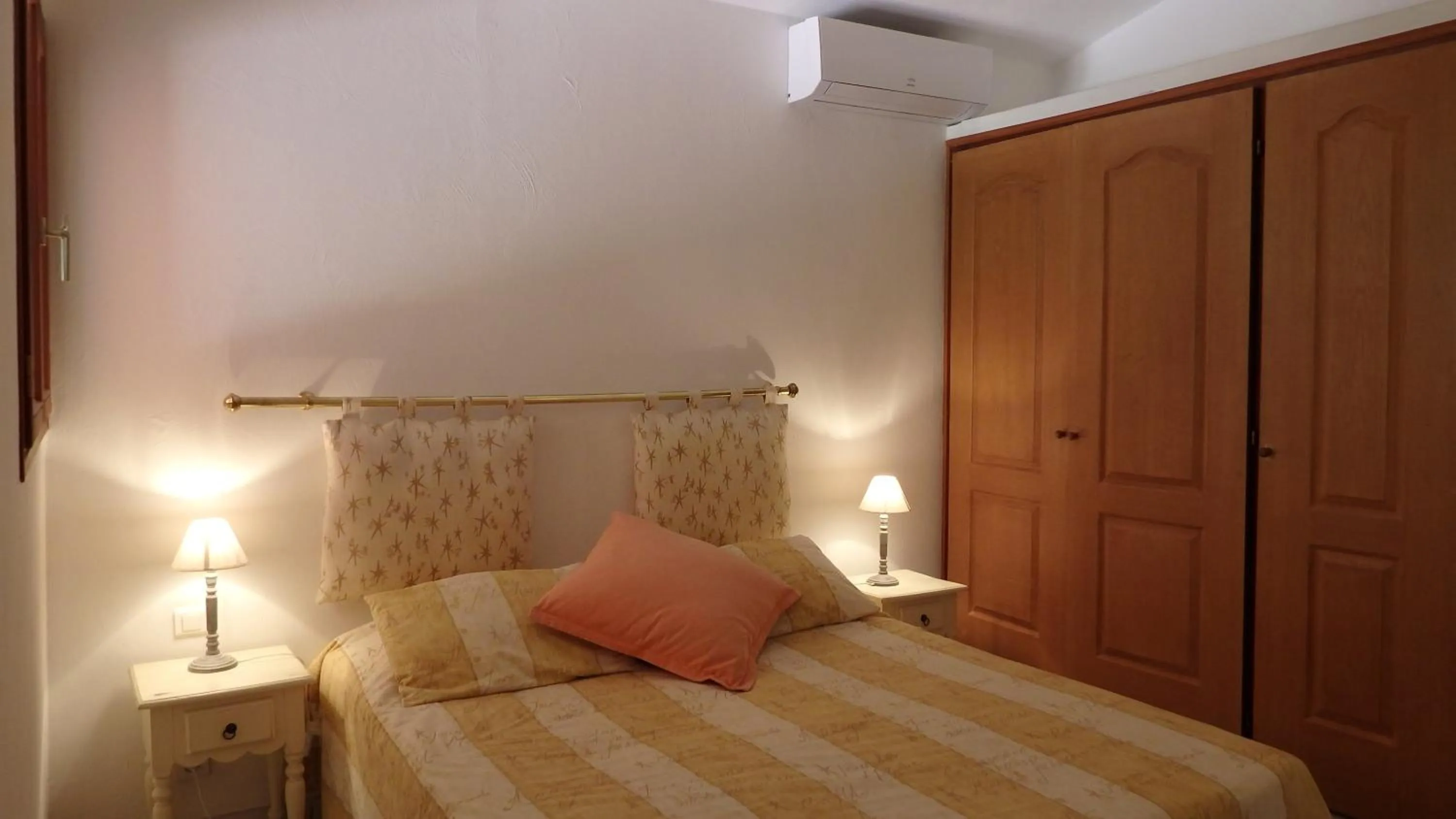 Bed in Résidence Le Village Marin