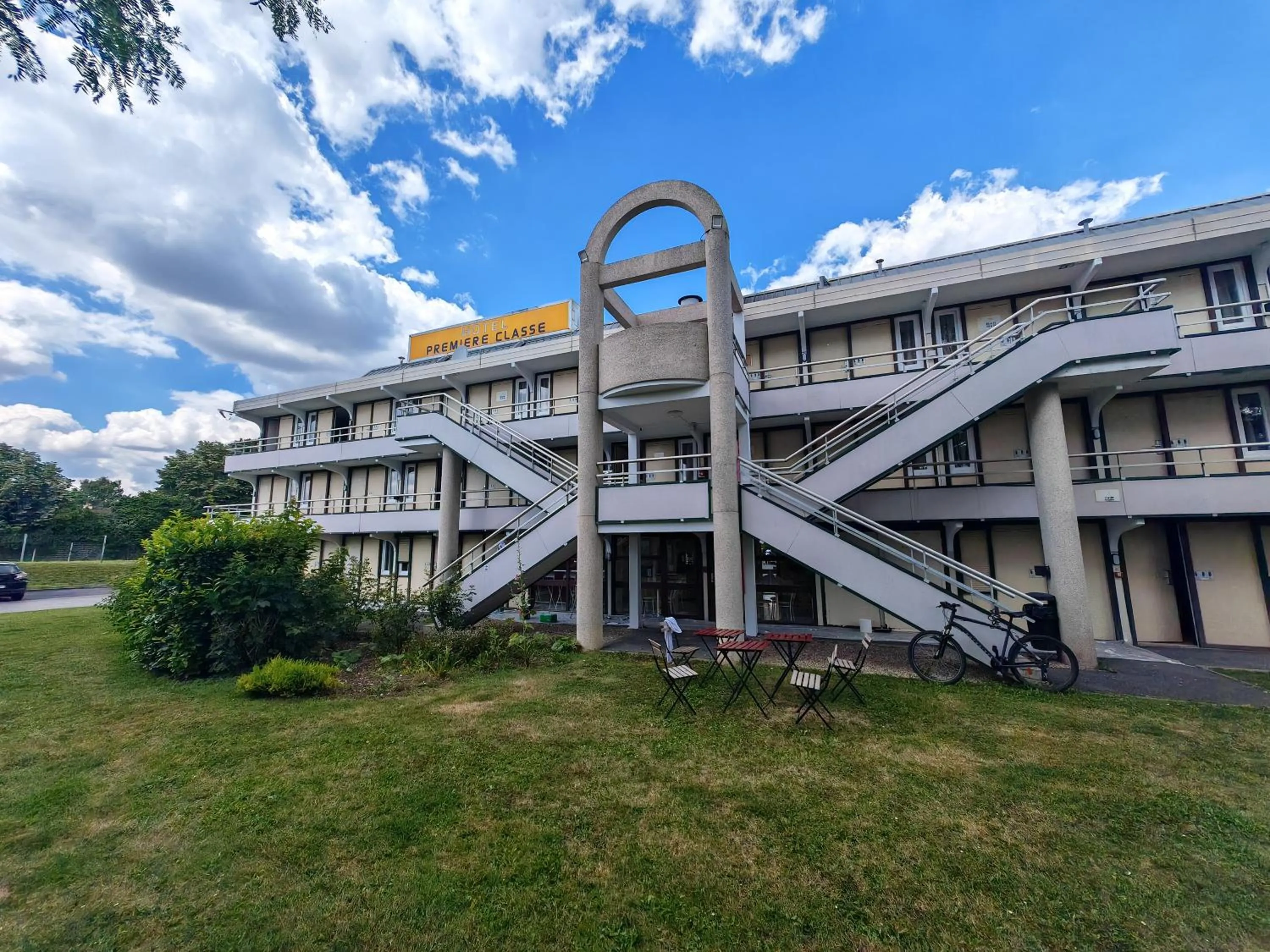 Property building in Premiere Classe Lille Sud - Douai Cuincy