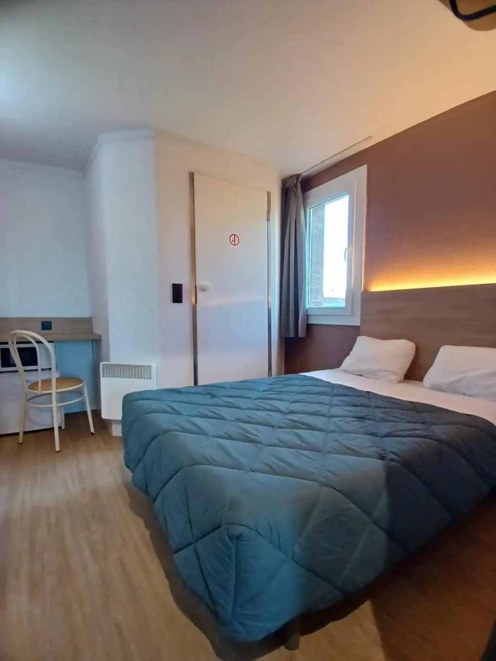 Bed in Premiere Classe Lille Sud - Douai Cuincy