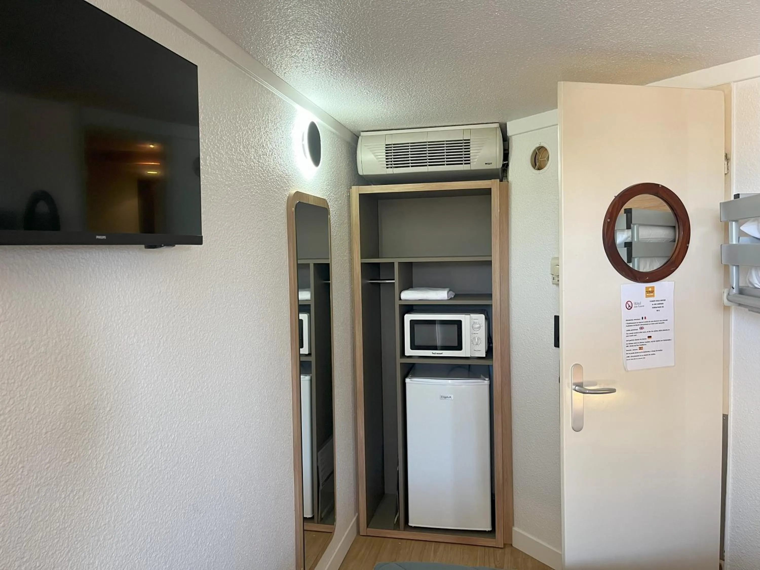 pet friendly in Premiere Classe Avignon Le Pontet