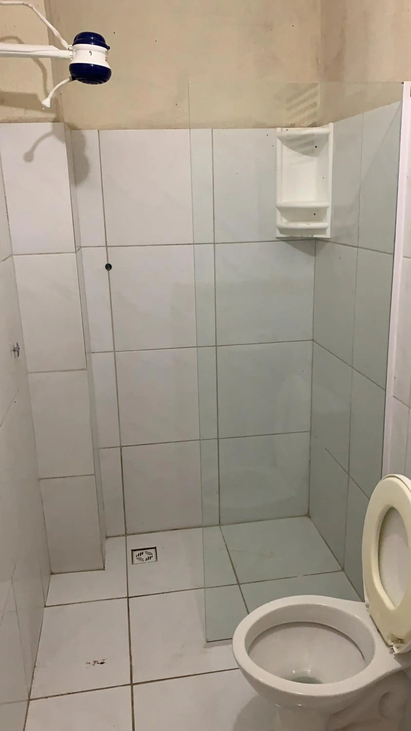 Shower in CP Hotel Economic