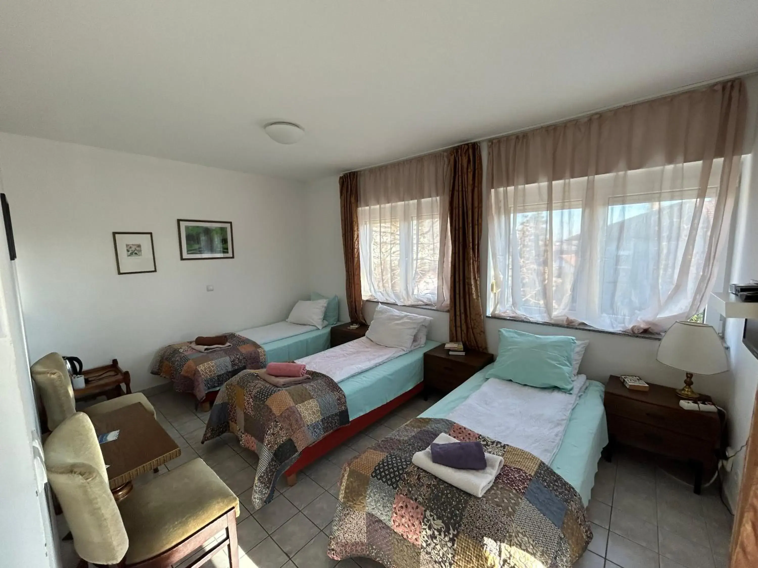 Budget Triple Room in Vila Vanda Vukovar Budget Triple Room in Vila Vanda Vukovar