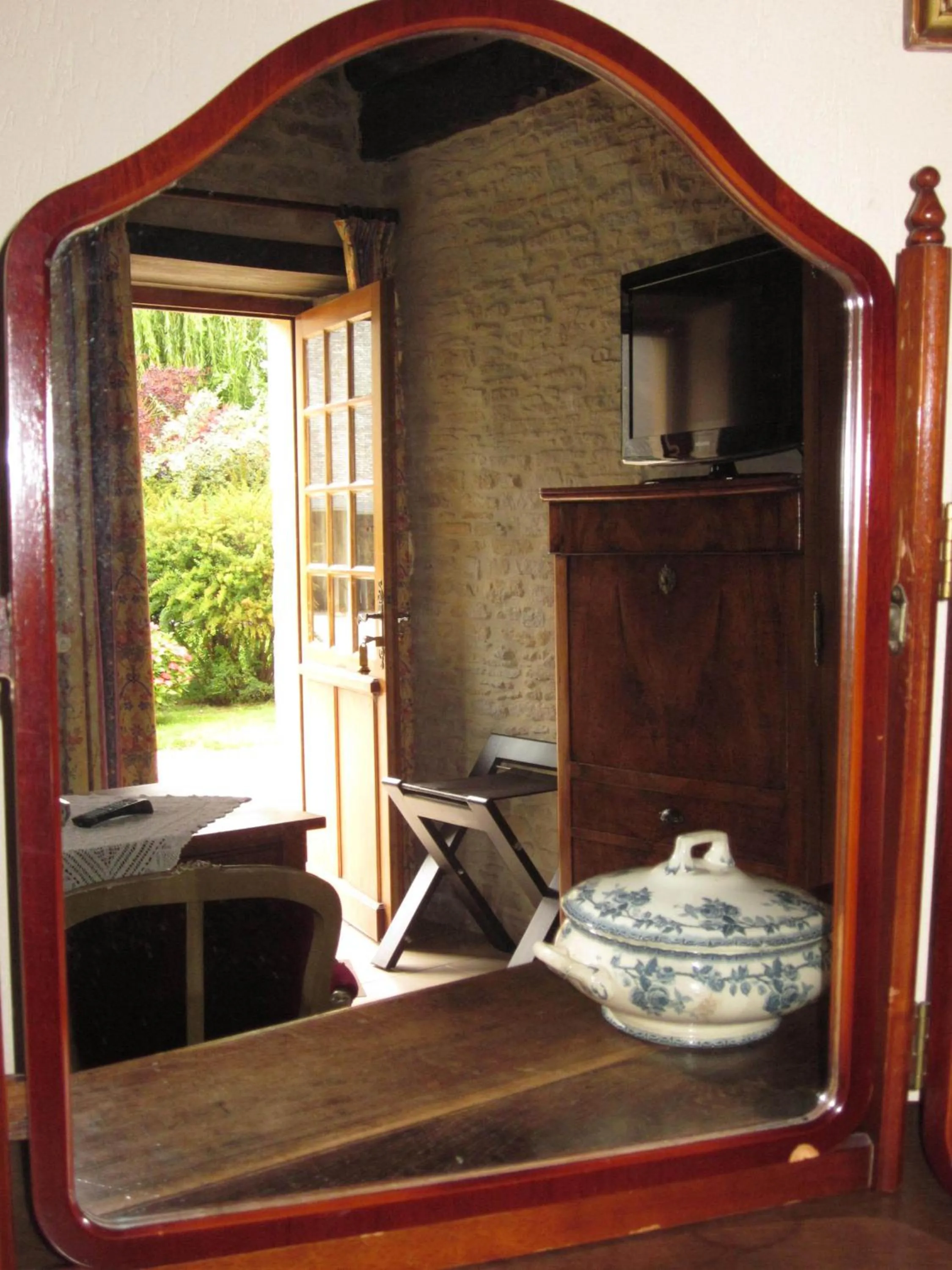 Decorative detail in Hôtel Le Manoir De Mathan Crépon à la campagne 5 mn d'Arromanches et 10 mn de Bayeux