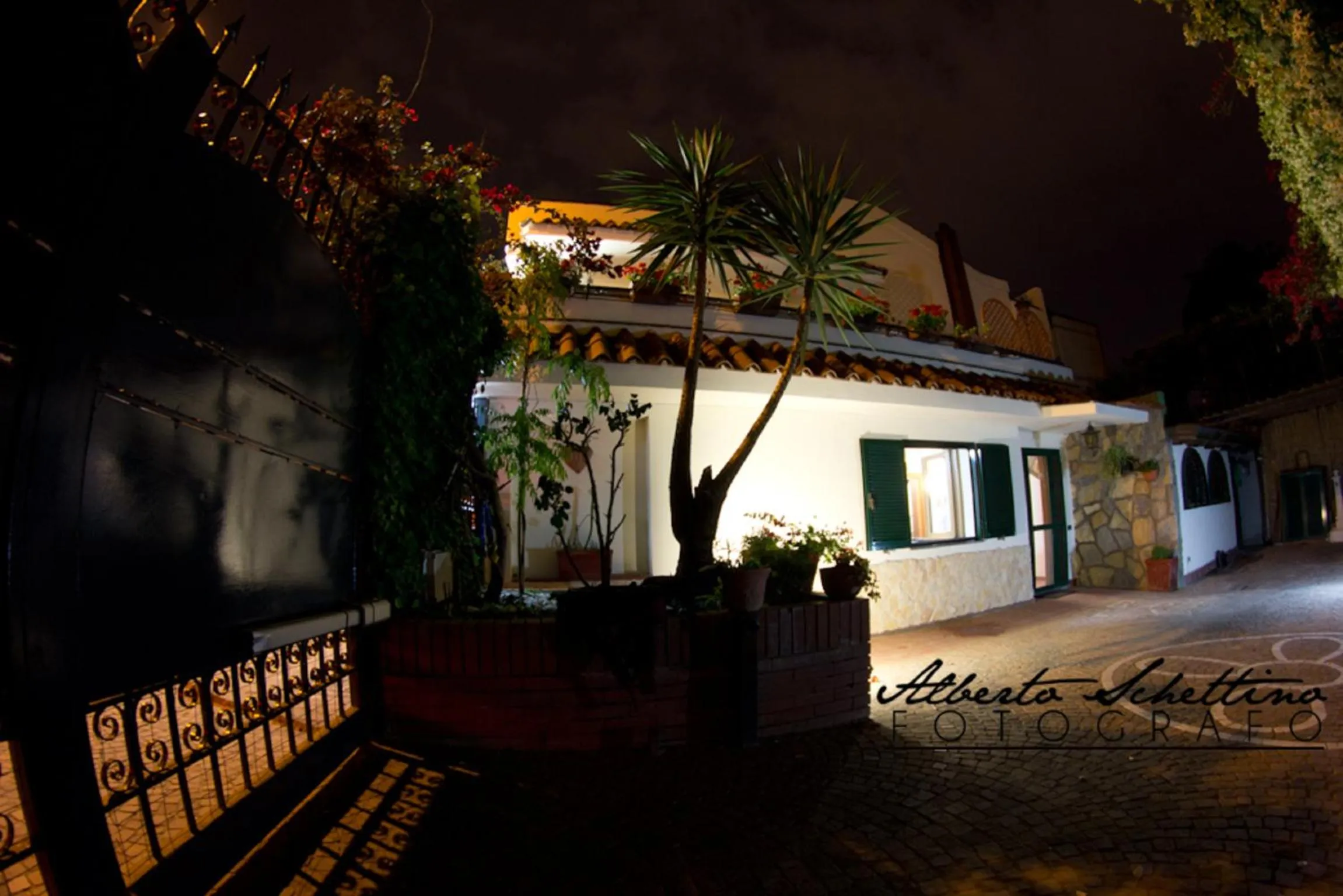 Facade/entrance in B&B Elena