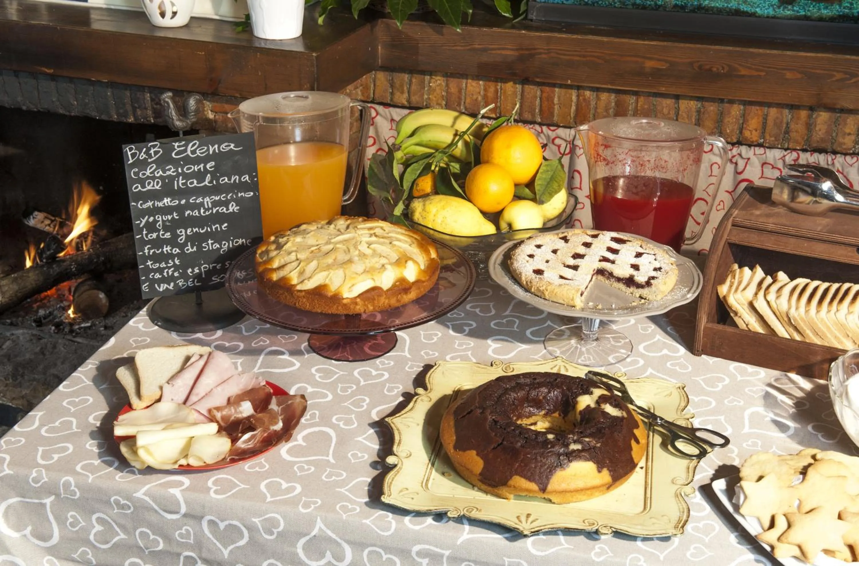 Communal lounge/ TV room in B&B Elena