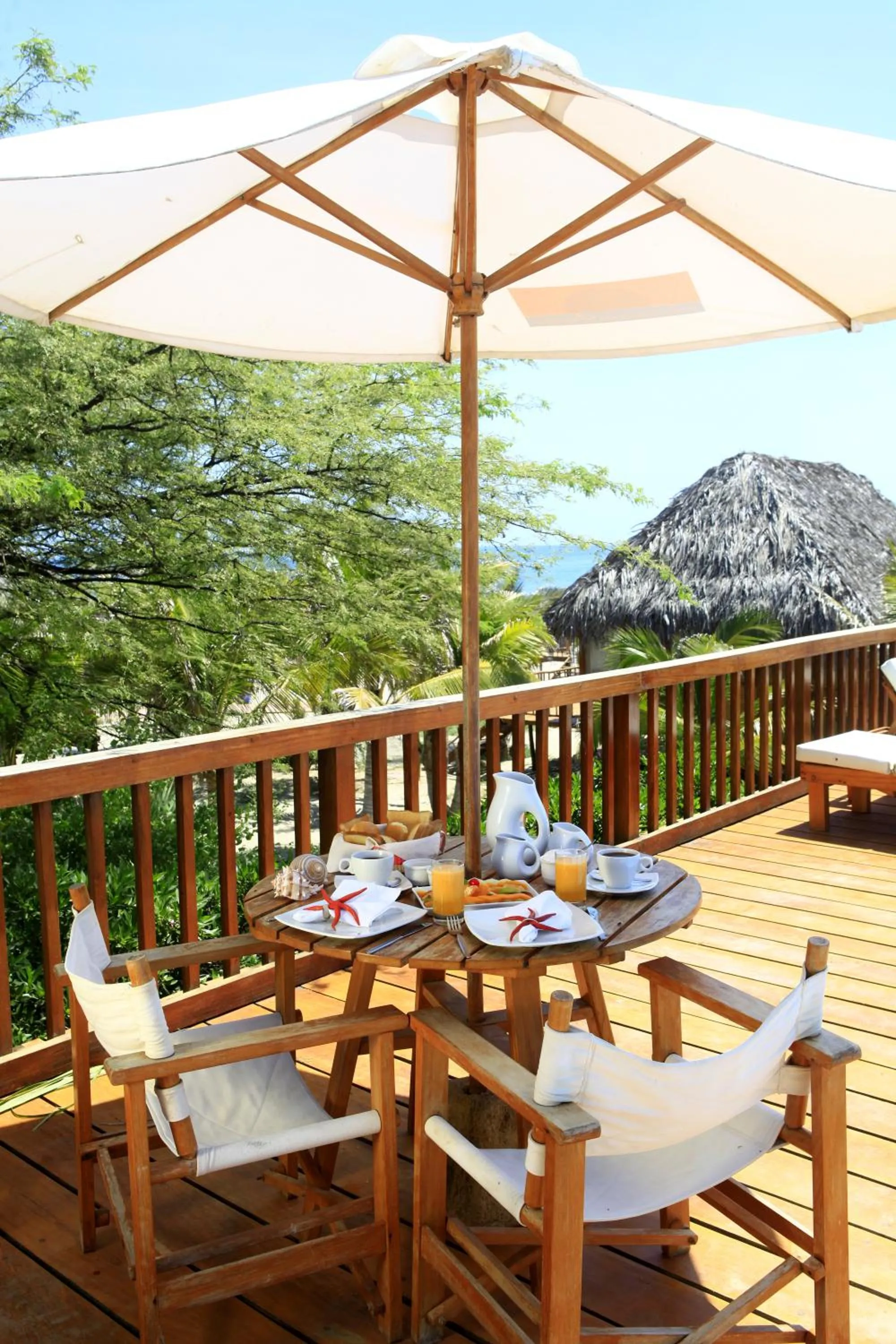 Restaurant/places to eat in Vichayito Bungalows & Carpas by Aranwa Hotels