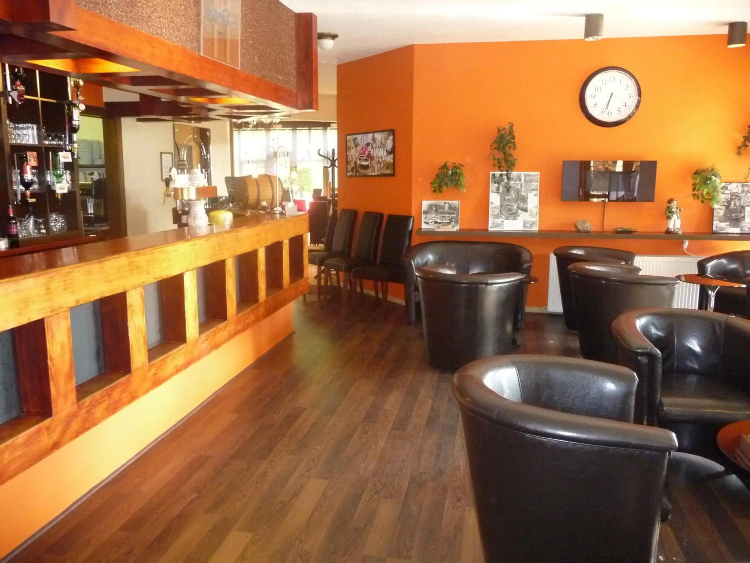 Lounge or bar in Le Relais Des Chateaux Forts