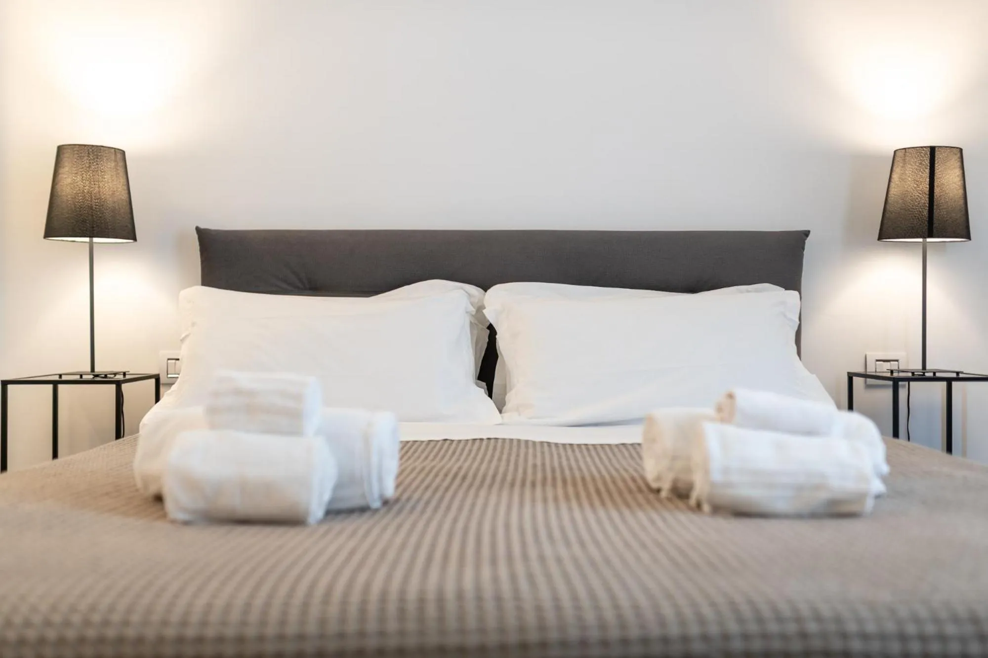 Bed in Santo Stefano Raro Rooms Collection