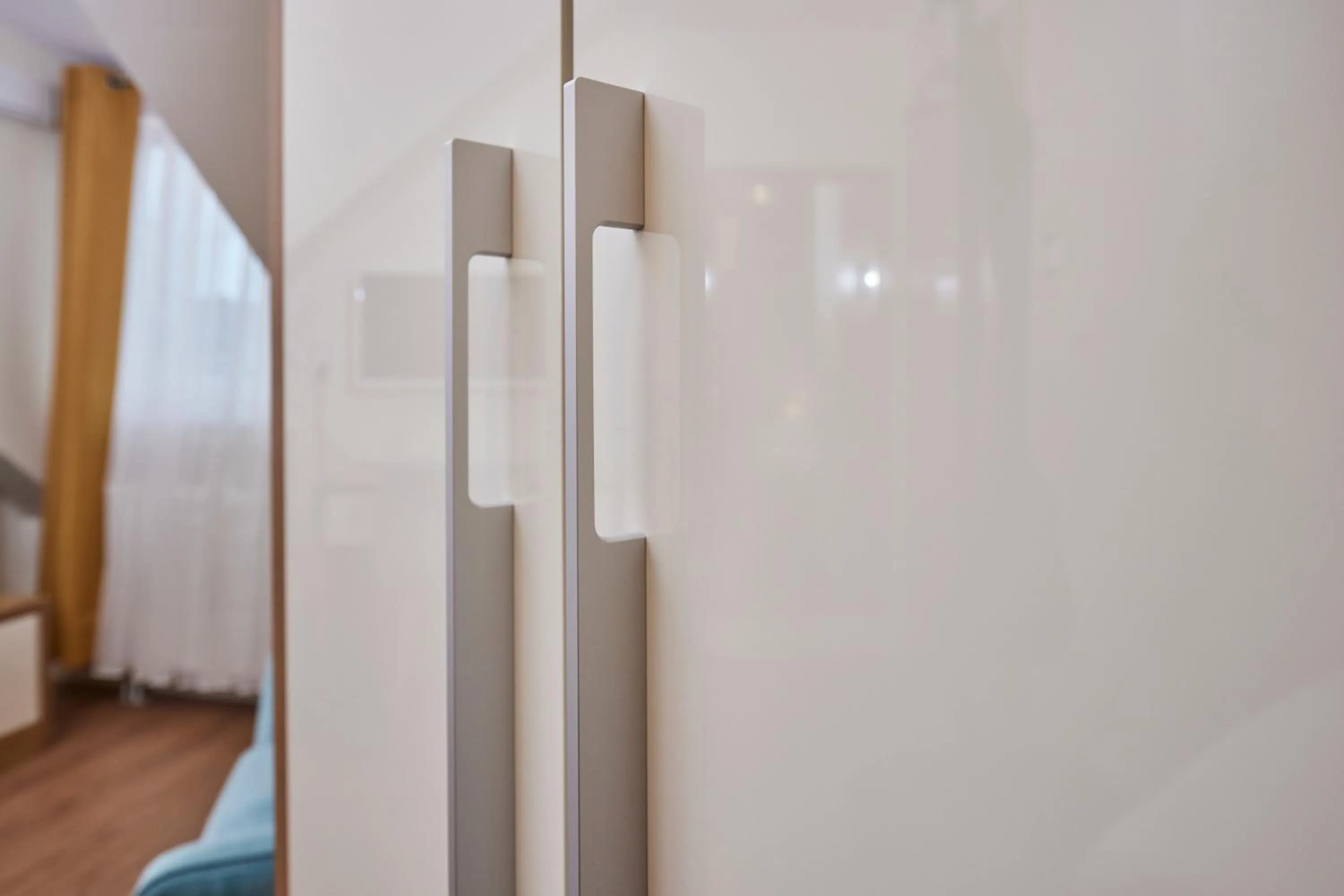 hair dresser in Hotel Isha