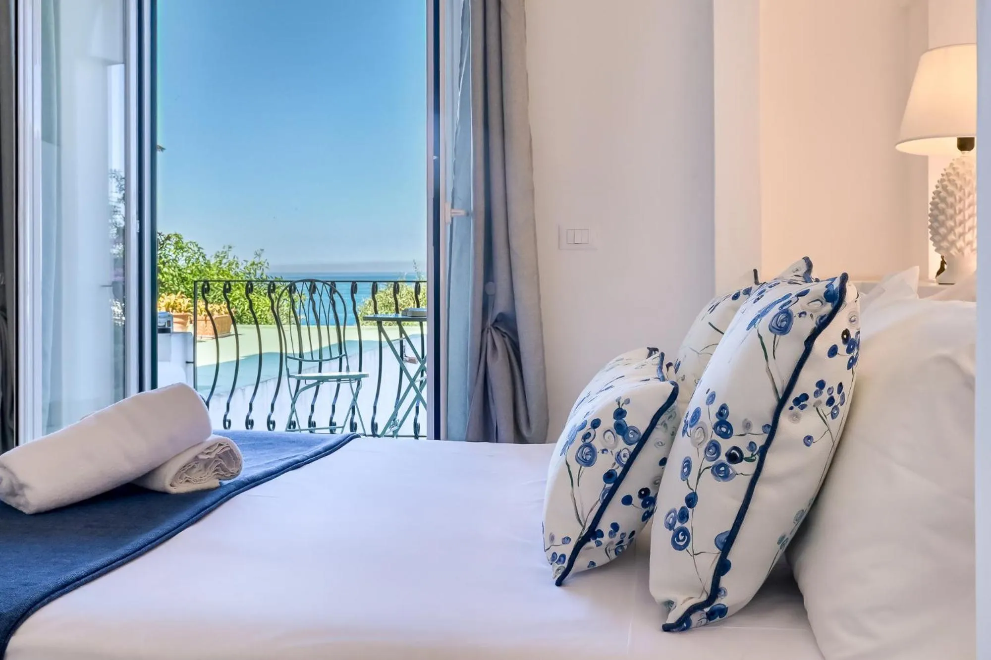 Bed in Hotel Villa Melodie - Adults Only