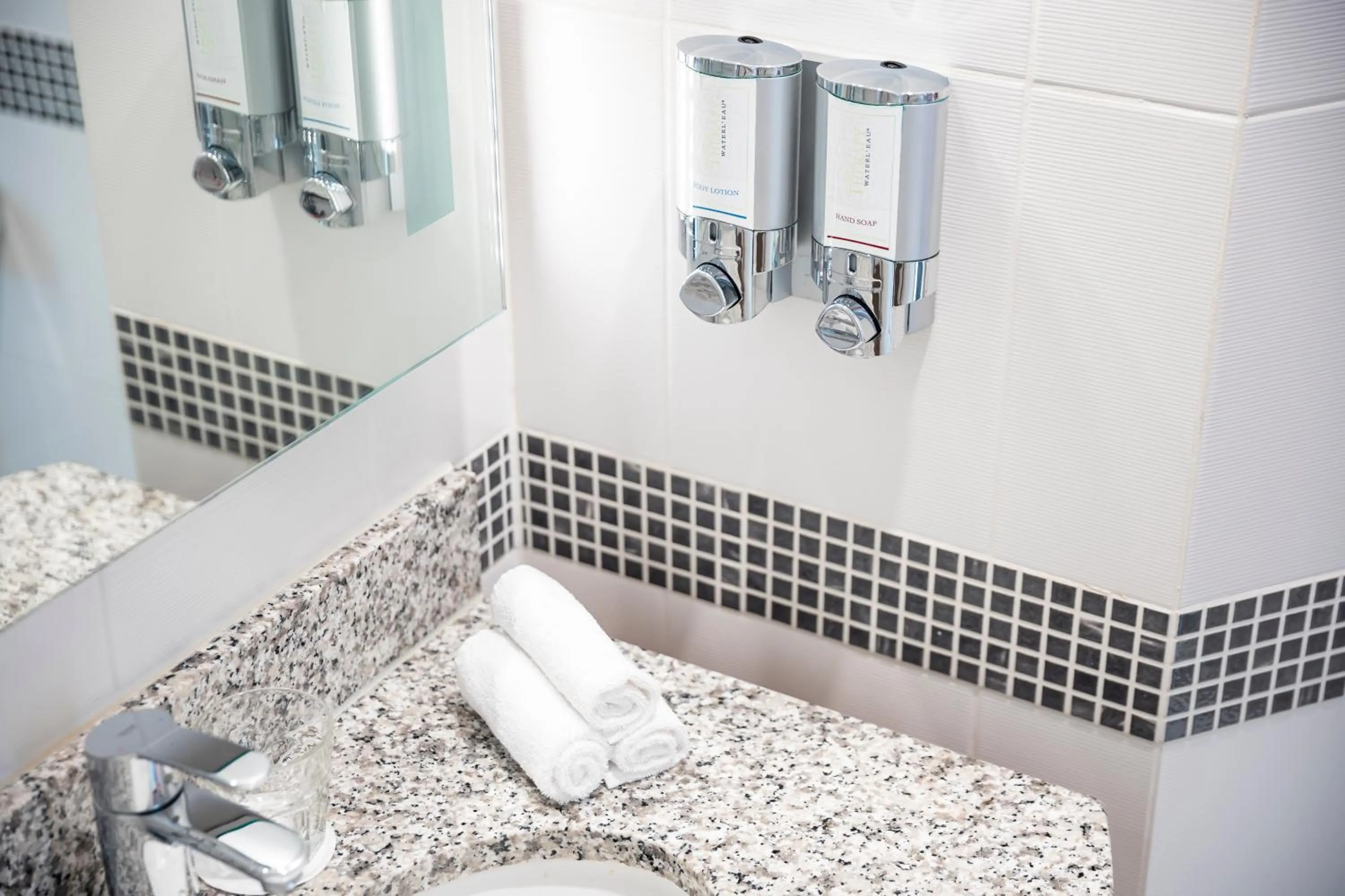 Bathroom in Hampton By Hilton Amsterdam Arena Boulevard