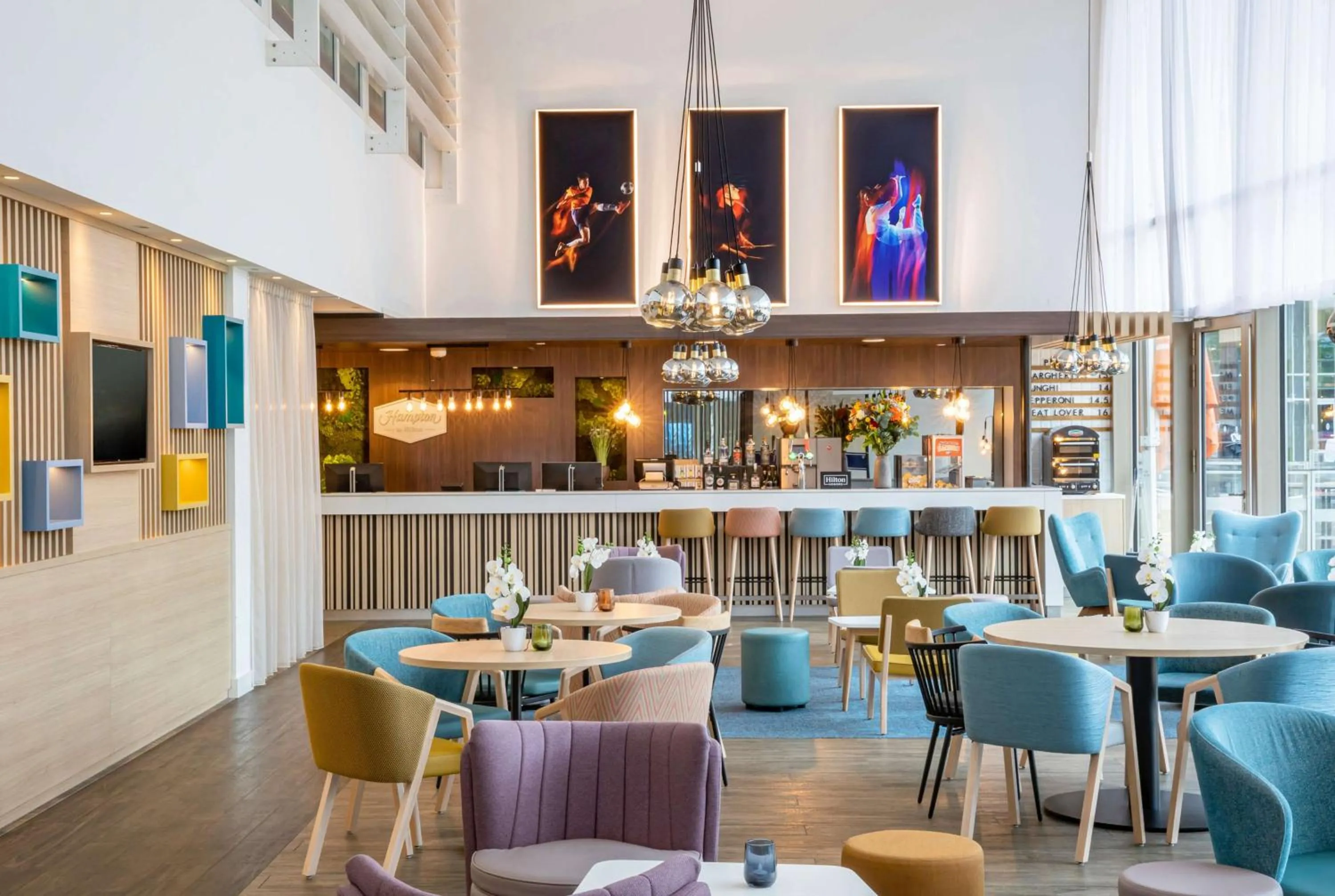 Lounge or bar in Hampton By Hilton Amsterdam Arena Boulevard