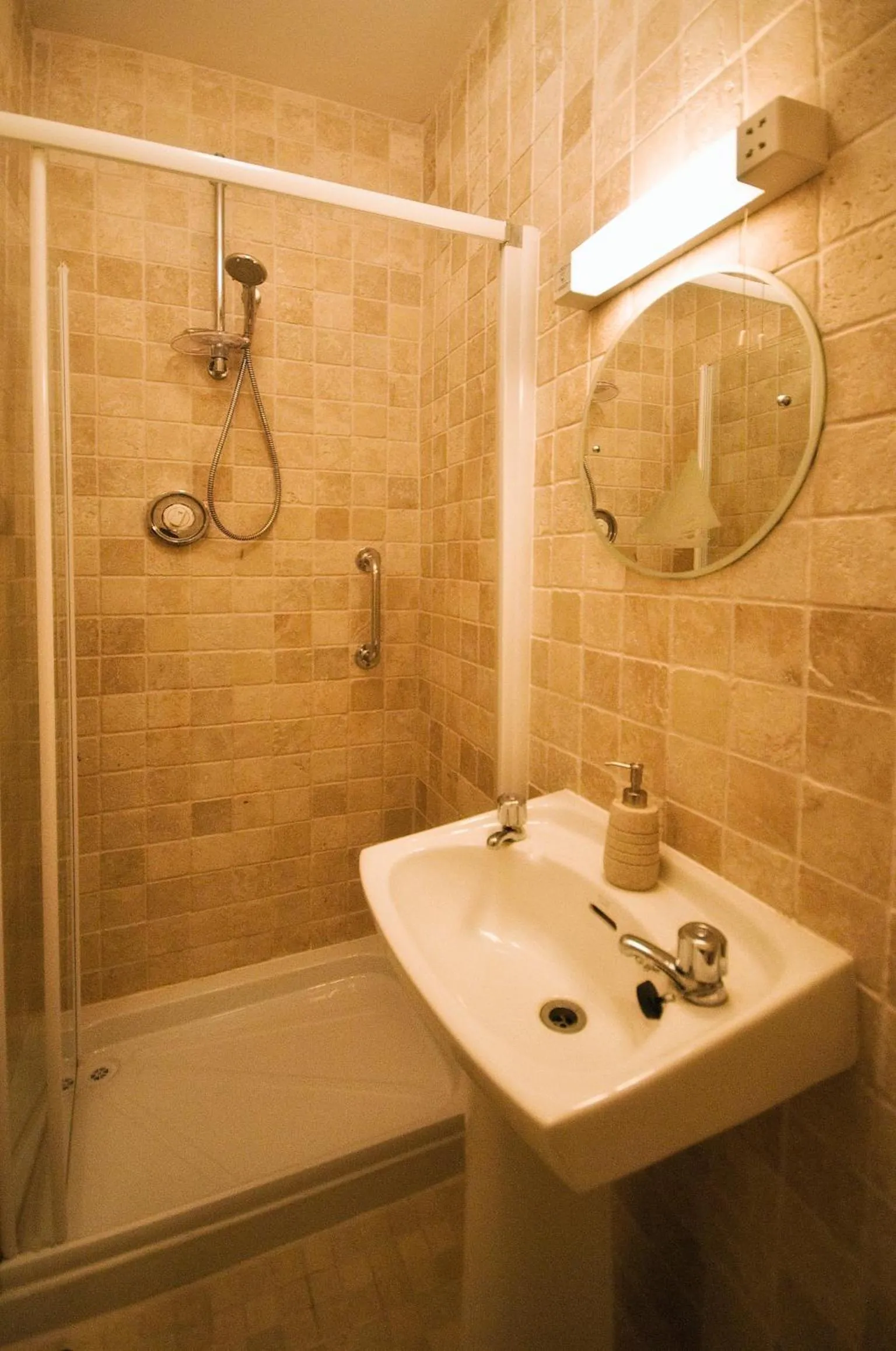 Bathroom in Castlehouse B&B