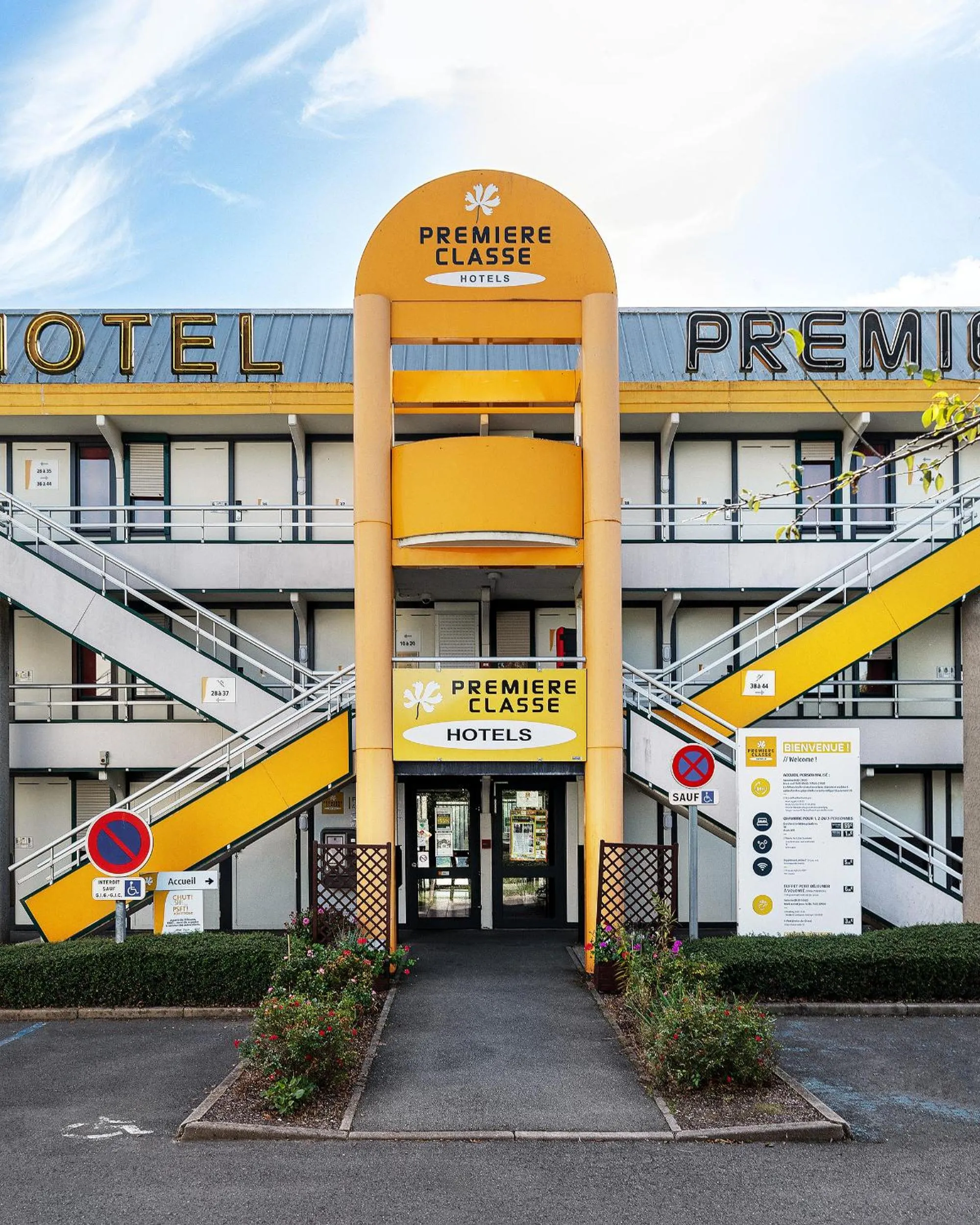 Photo of the whole room in Premiere Classe Bethune