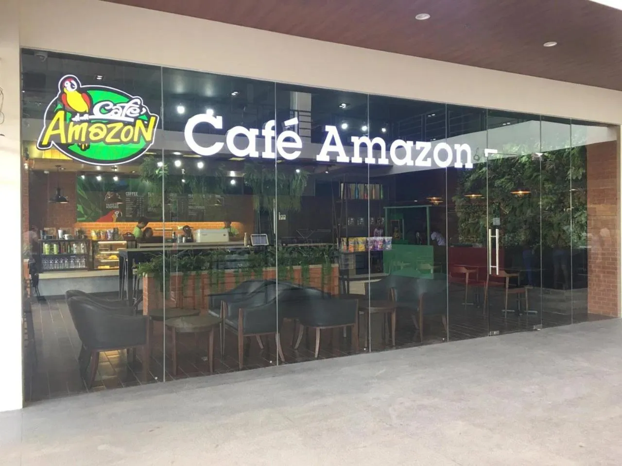 Restaurant/places to eat in Bravo Tanauan Hotel