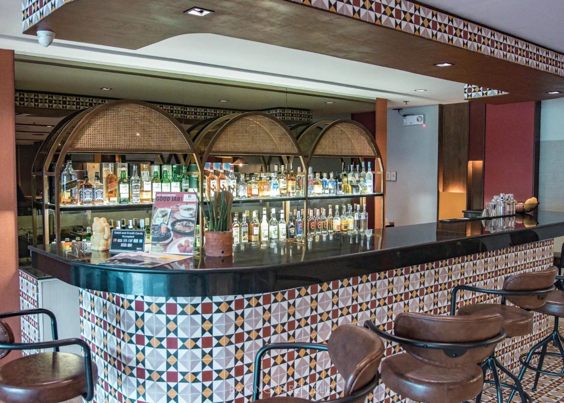 Alcoholic drinks in Bravo Tanauan Hotel