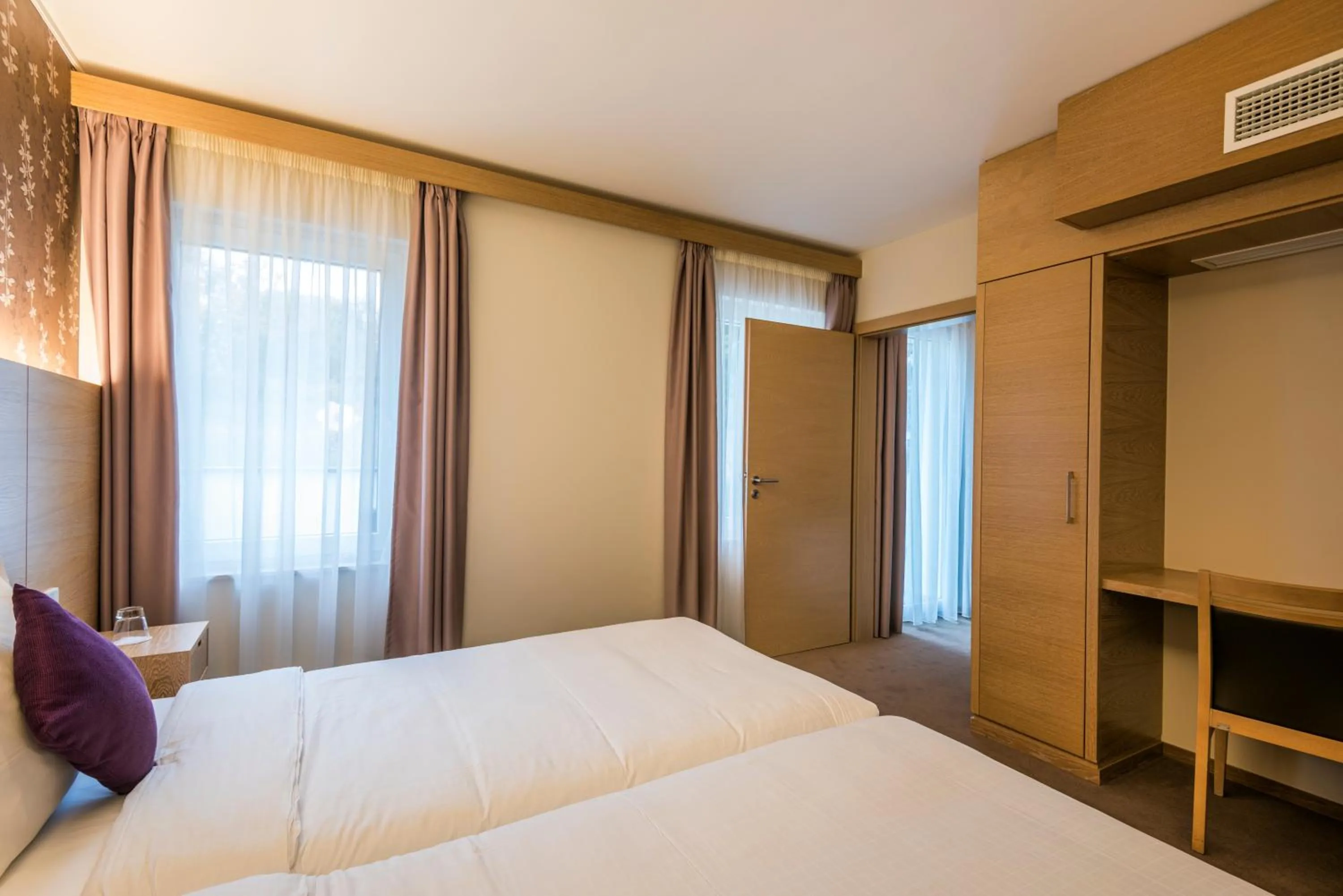 Bedroom, Bed in Hotel Bon Repos