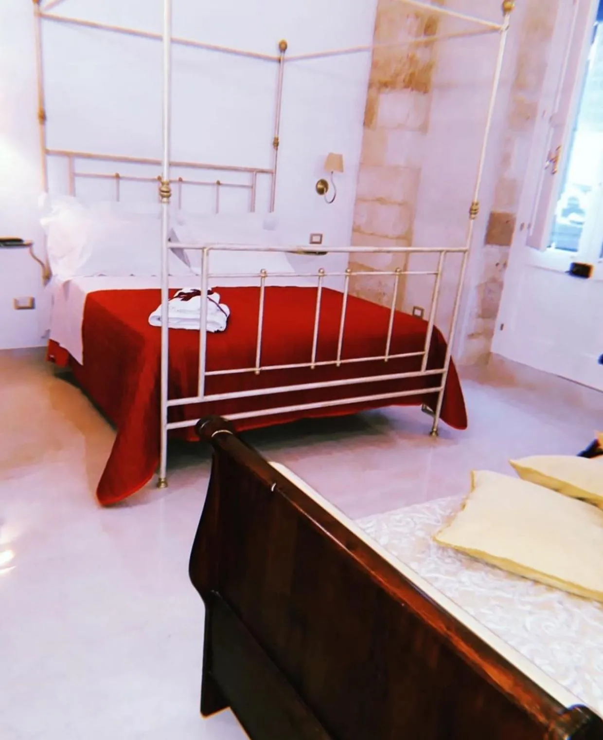 Bed in Lo Scrigno Barocco