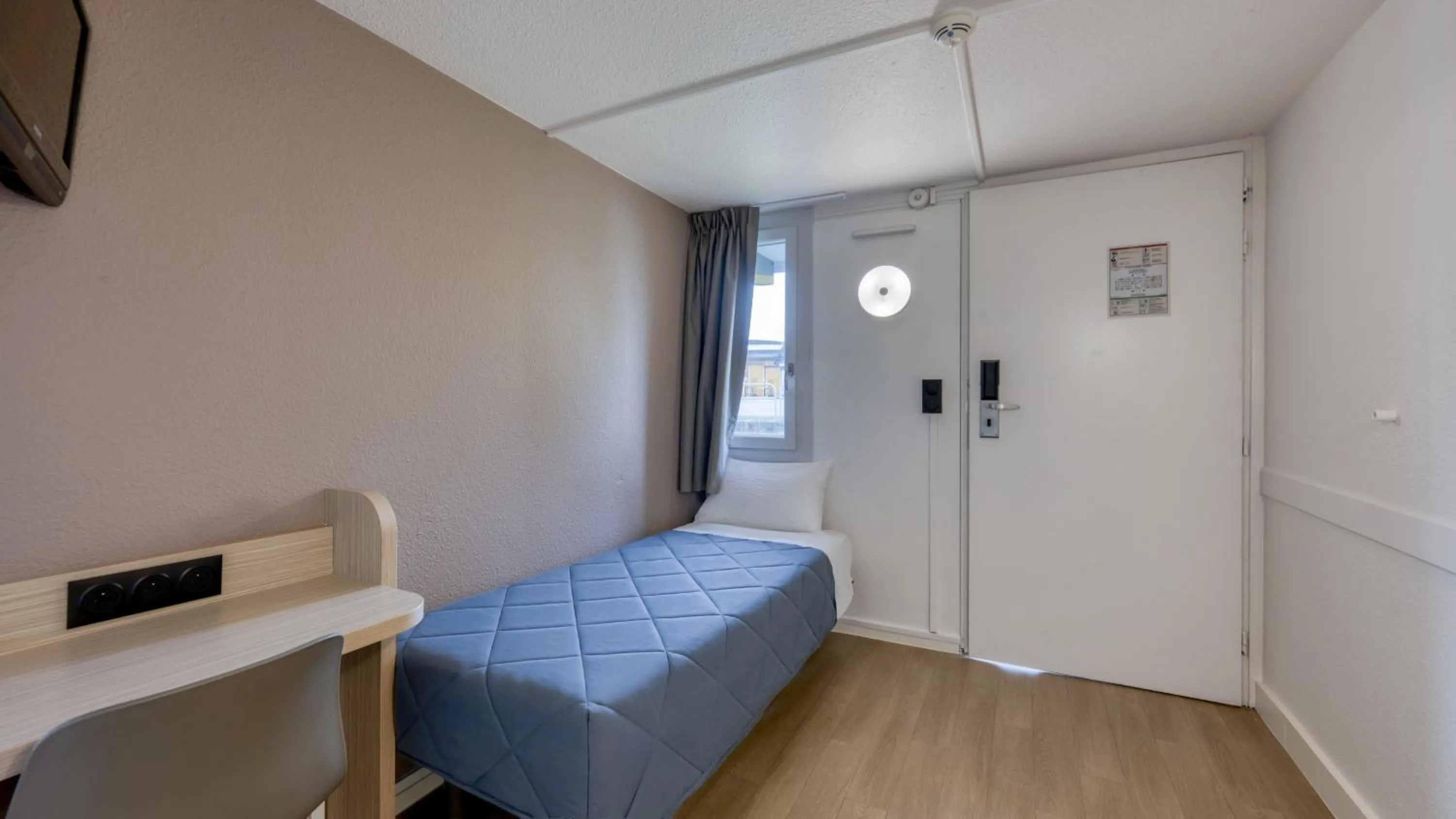 Bed in Premiere Classe Bordeaux Sud Villenave D'ornon