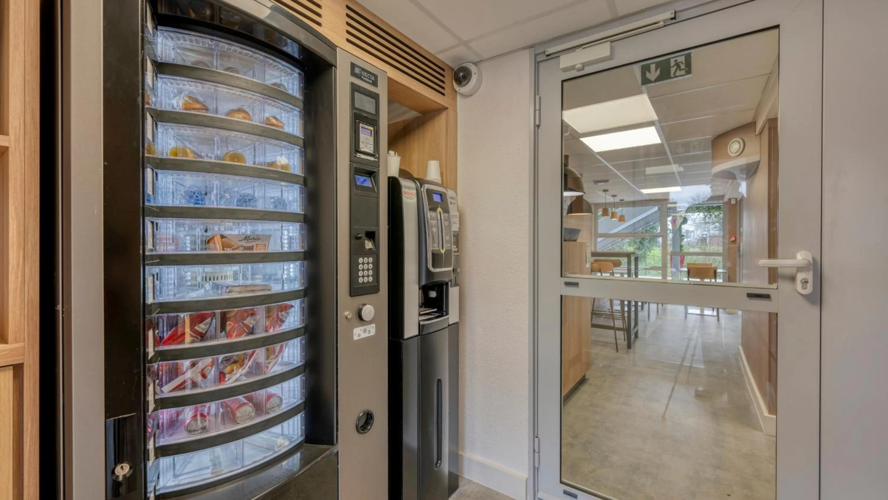 vending machine in Premiere Classe Bordeaux Sud Villenave D'ornon