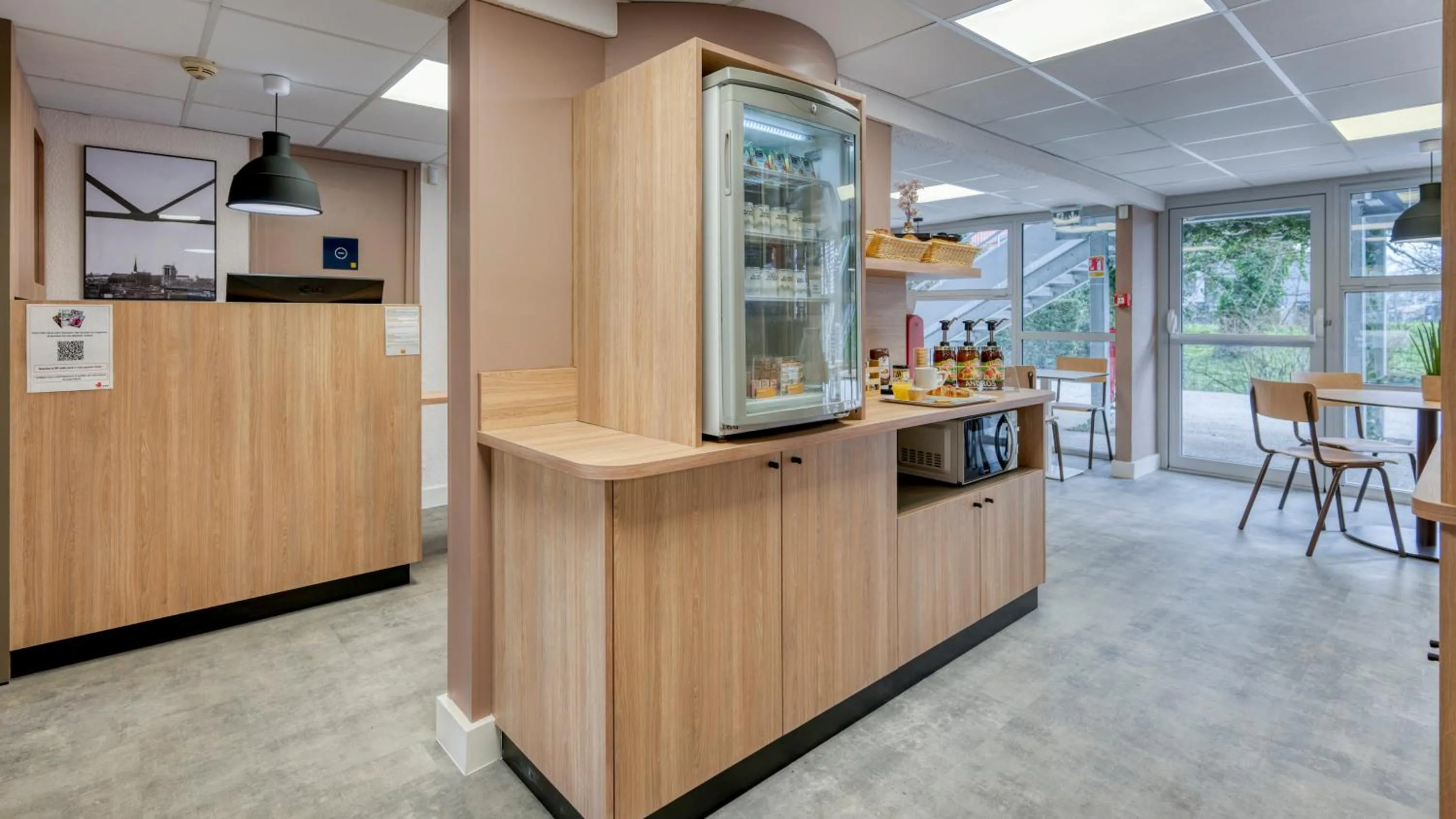 Food and drinks in Premiere Classe Bordeaux Sud Villenave D'ornon