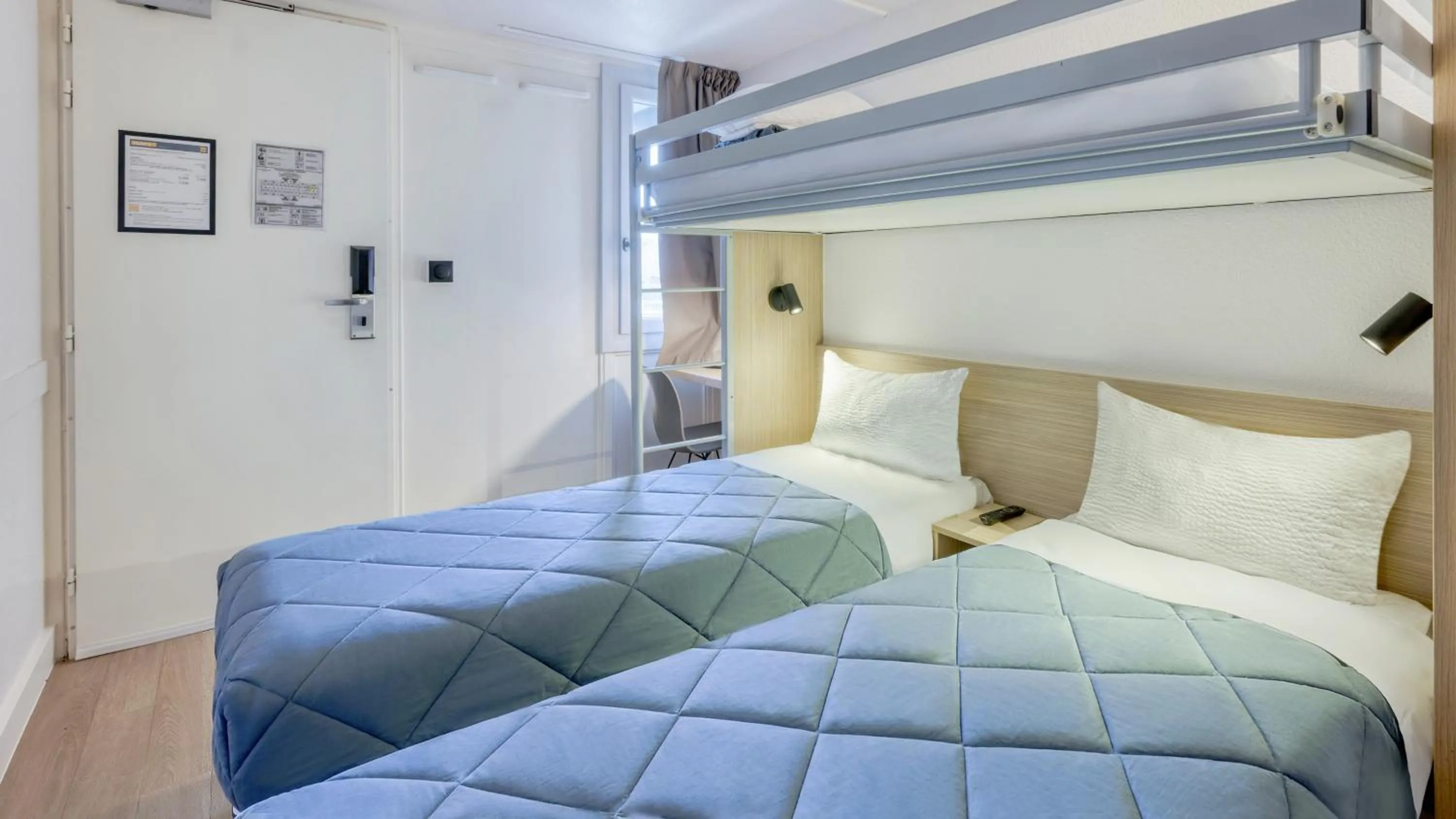 Bed in Premiere Classe Bordeaux Sud Villenave D'ornon