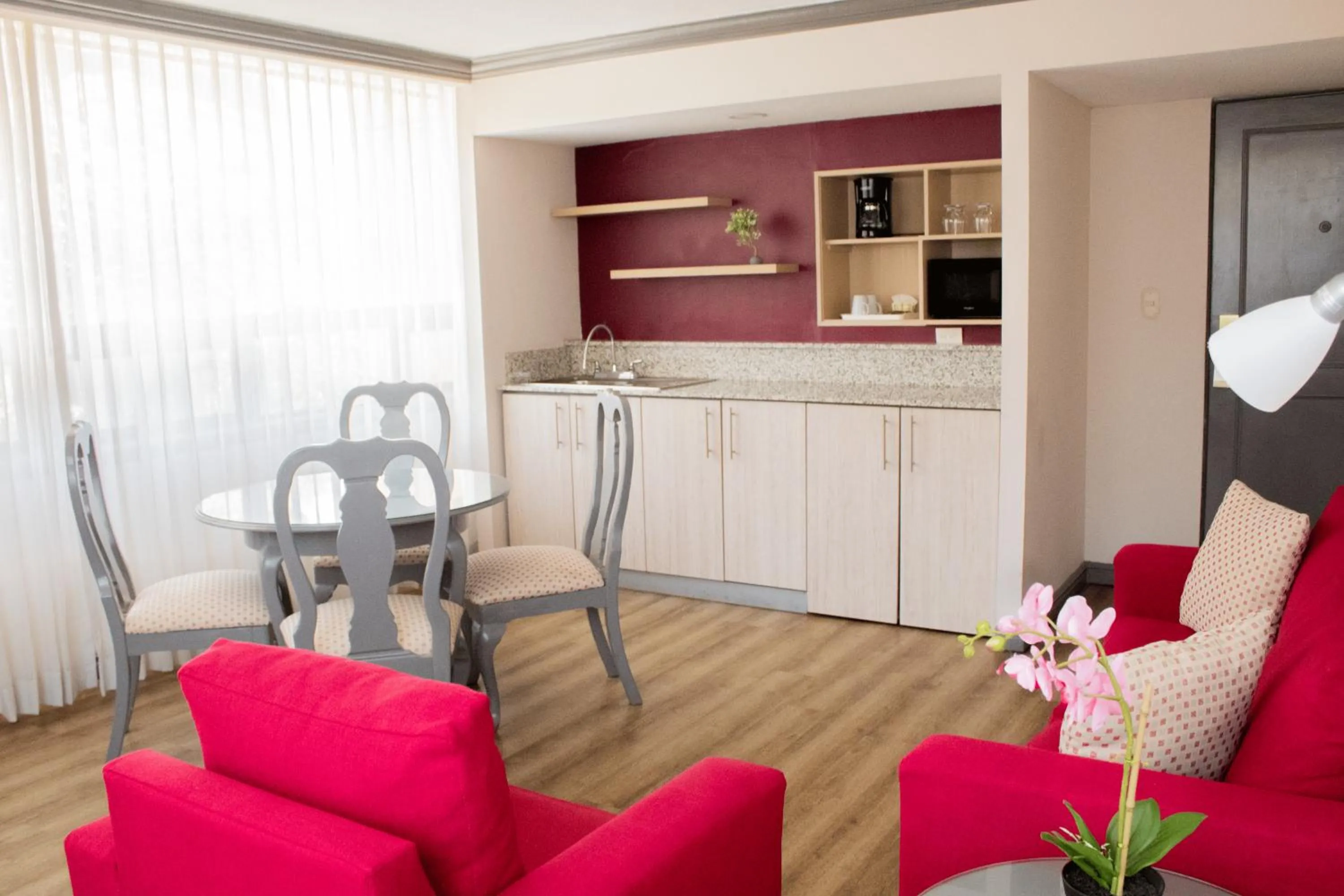 Living room in Hotel Santander Plaza