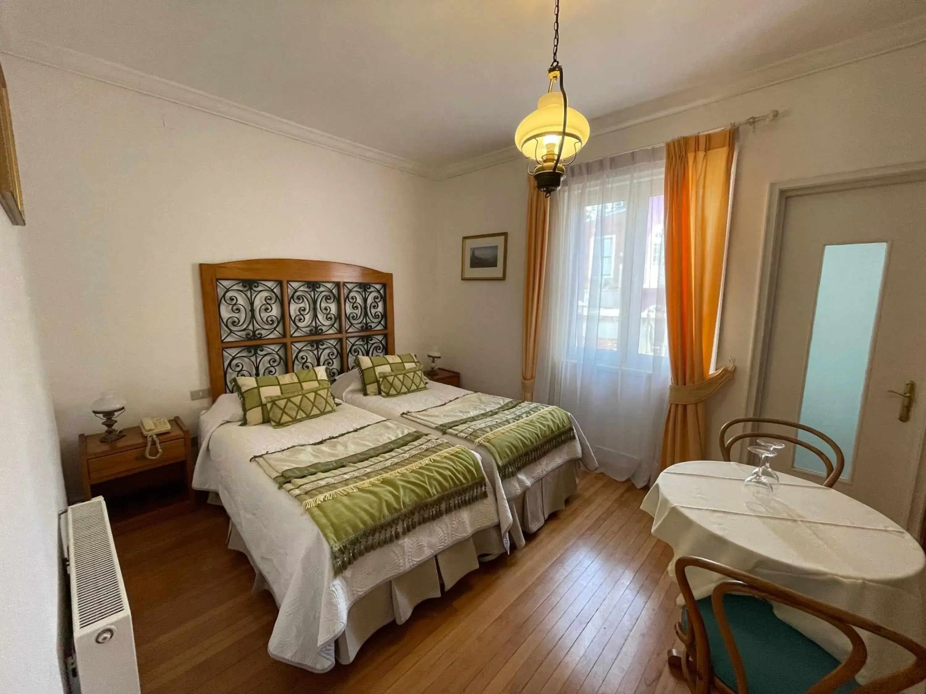 Standard Twin Room in Hotel Casa Somerscales Standard Twin Room in Hotel Casa Somerscales