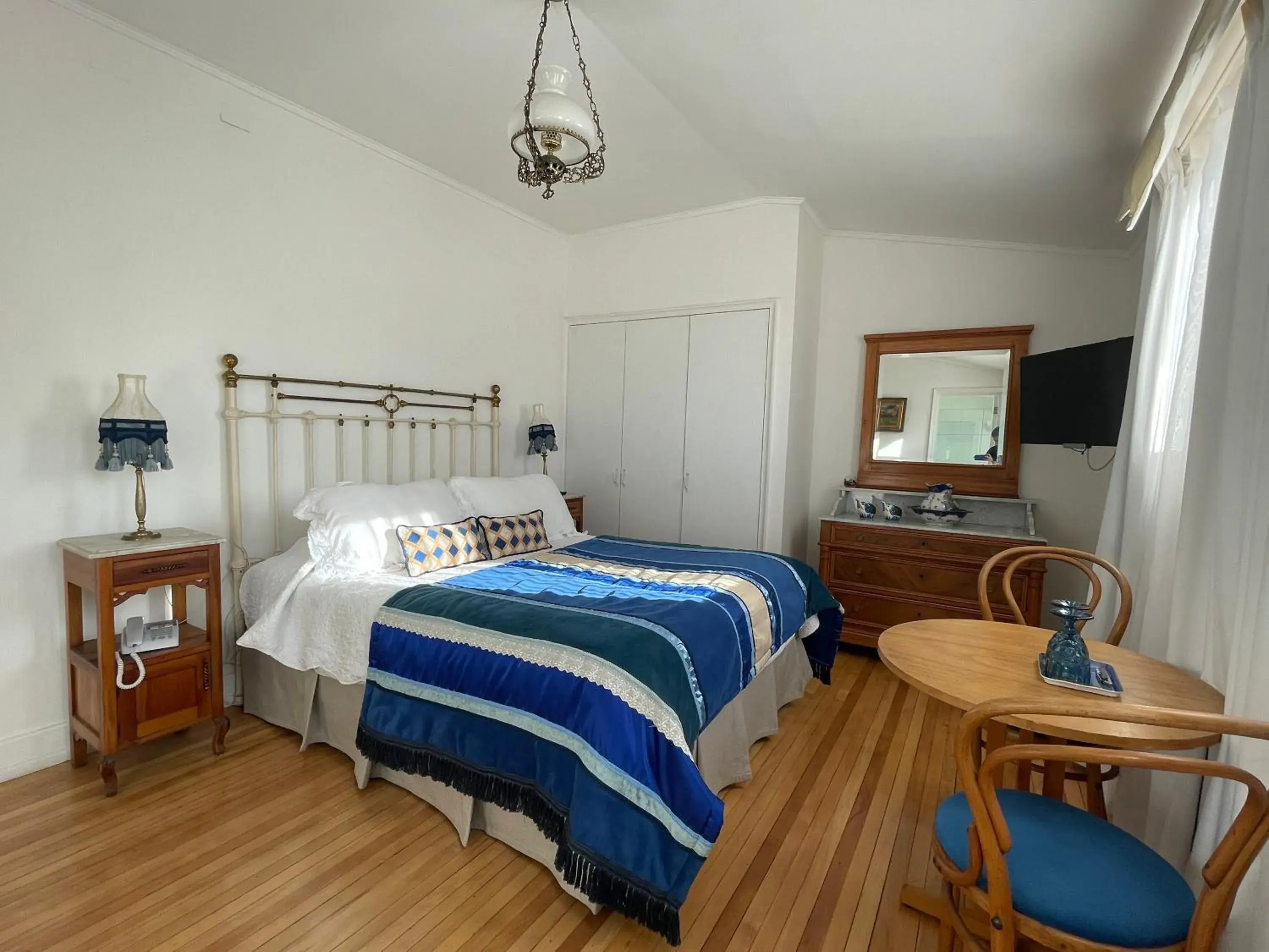 Double Room with Mountain View in Hotel Casa Somerscales Double Room with Mountain View in Hotel Casa Somerscales