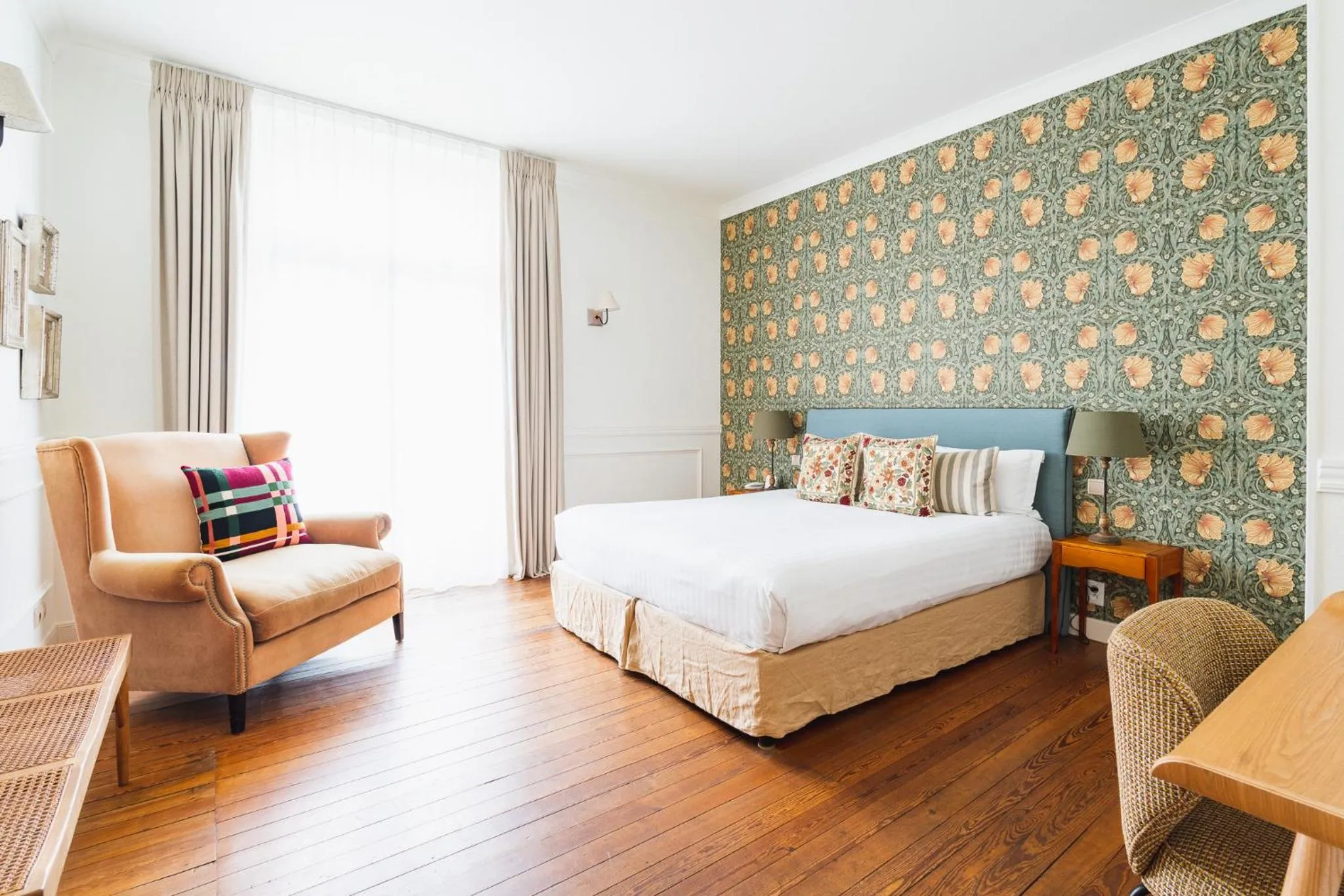 Photo of the whole room, Bed in Hotel Edouard VII