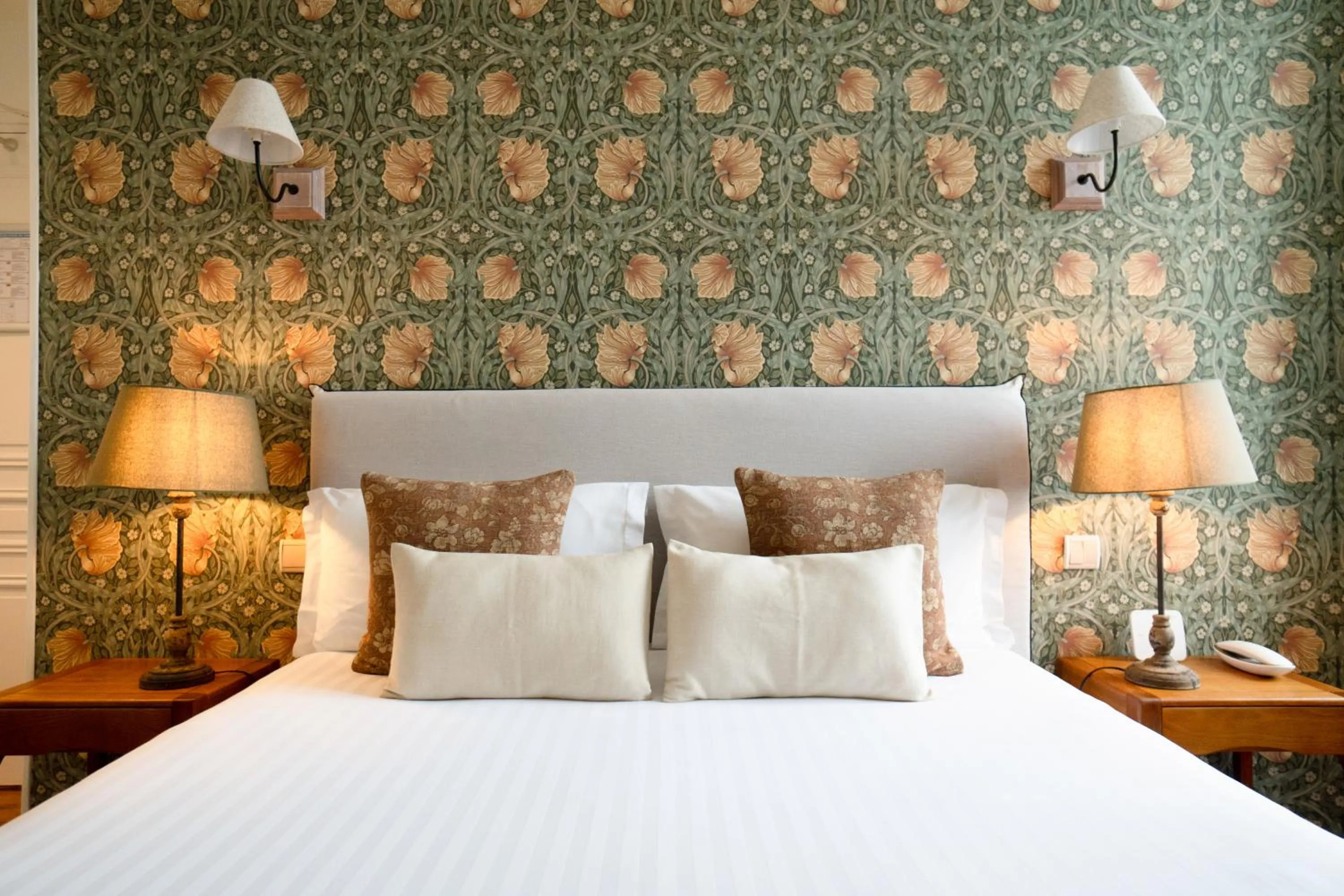 Bedroom, Bed in Hotel Edouard VII